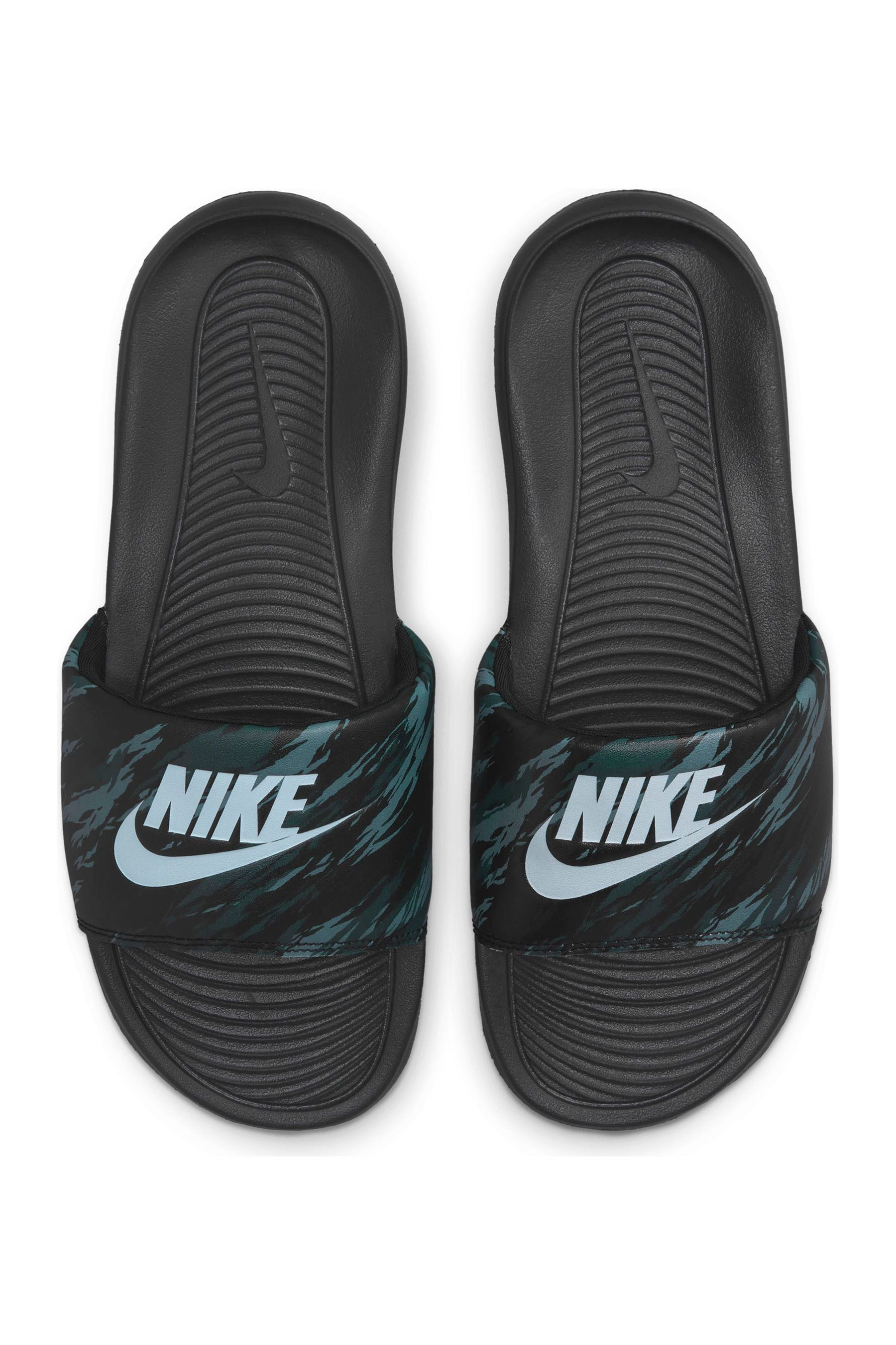Camo nike sliders store