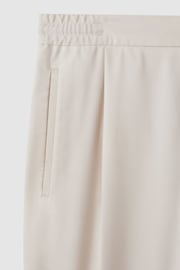 Reiss White Brighton Relaxed Drawstring Trousers with Turn-Ups - Image 5 of 7