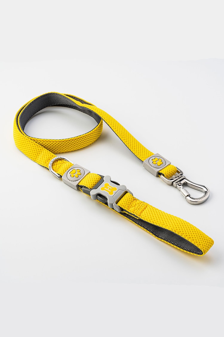 Hugo & Hudson Yellow Navy Mesh Dog Lead - Image 1 of 3