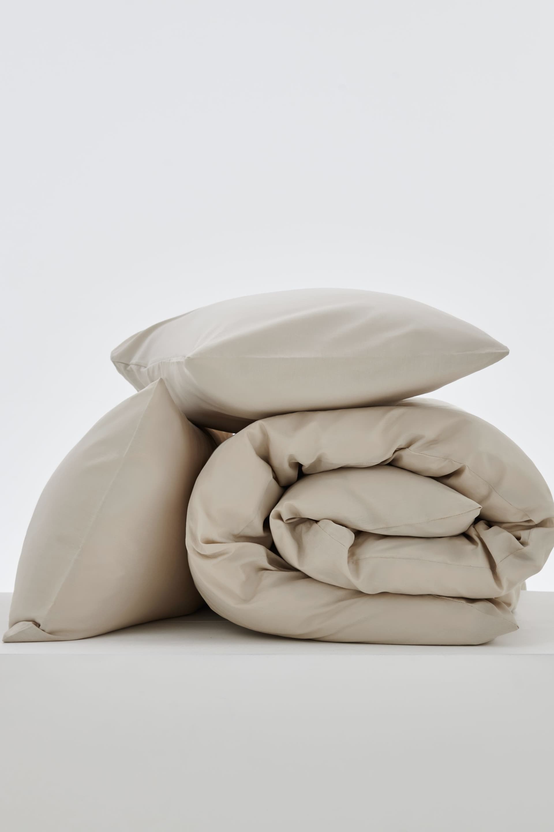 Natural Easy Care Polycotton Plain Duvet Cover and Pillowcase Set - Image 3 of 5
