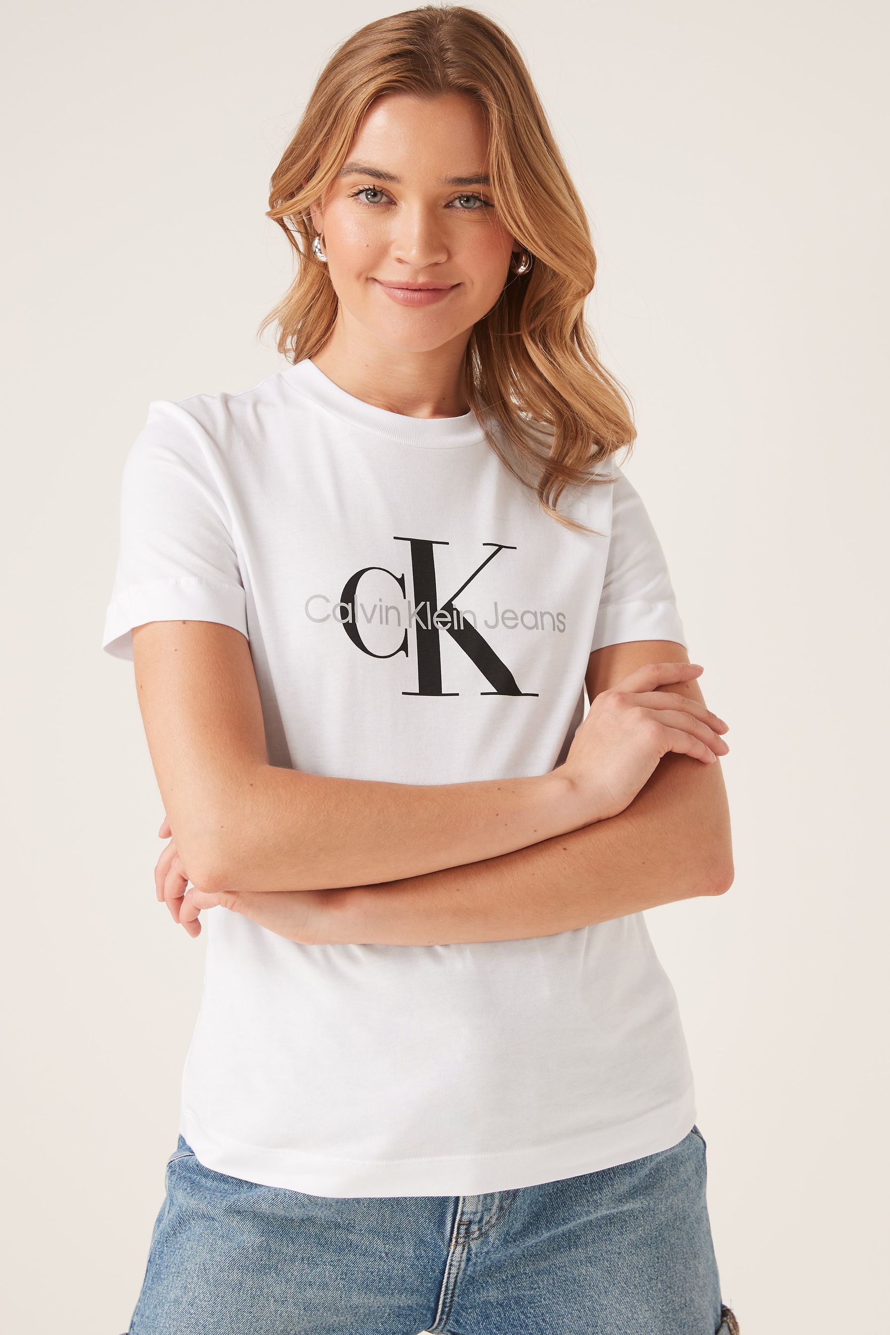 Calvin Klein Jeans 100 Cotton Core Monogram Regular White T Shirt
