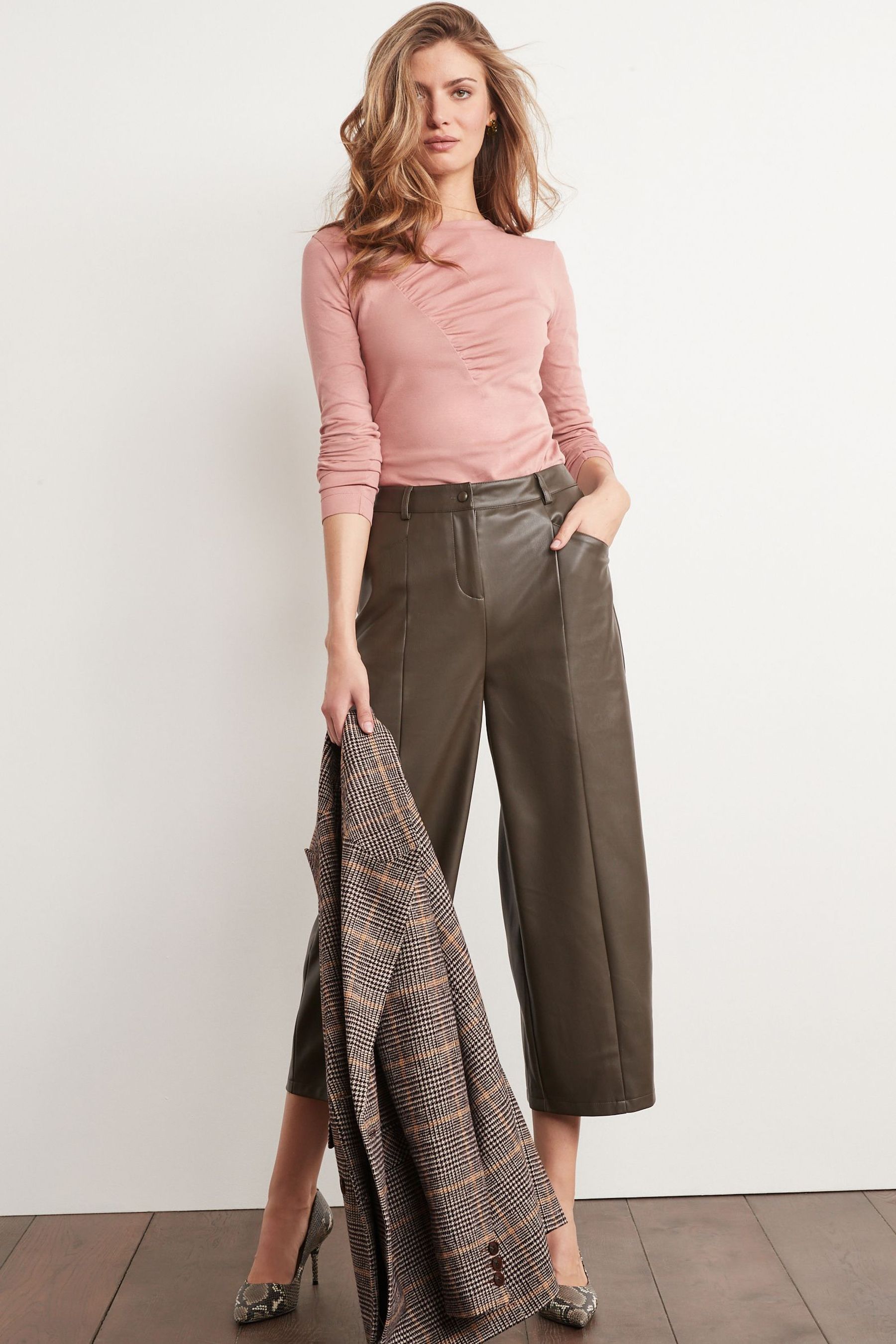 Buy Vert kaki fonce Pantalon jupe culotte en similicuir from Next Luxembourg