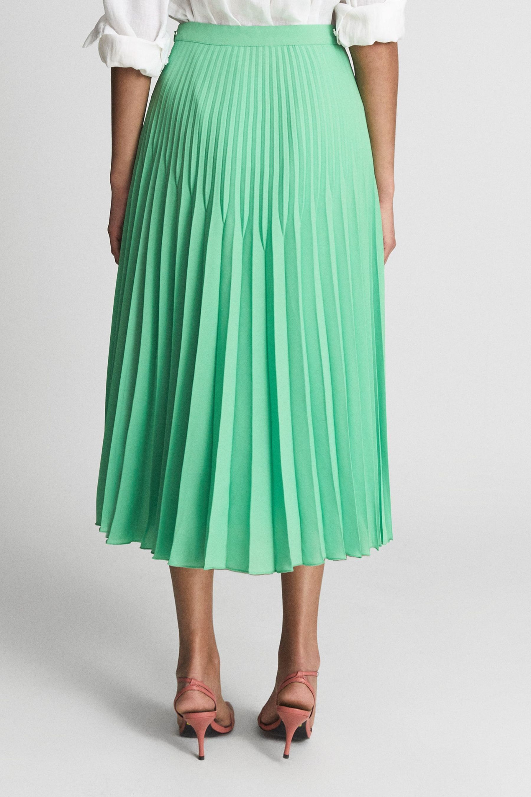 Buy Reiss Green Izzie Pleated Midi Skirt from Next Belgium