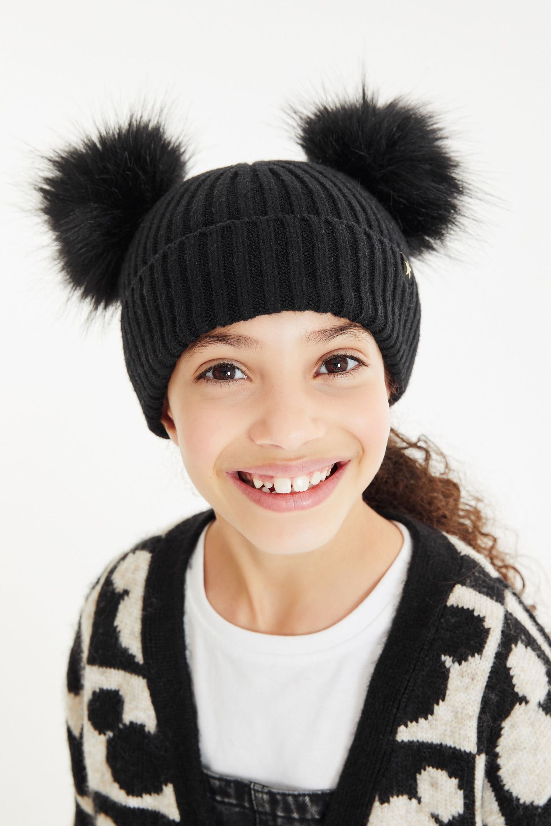 Black beanie hat with fur pom pom sale