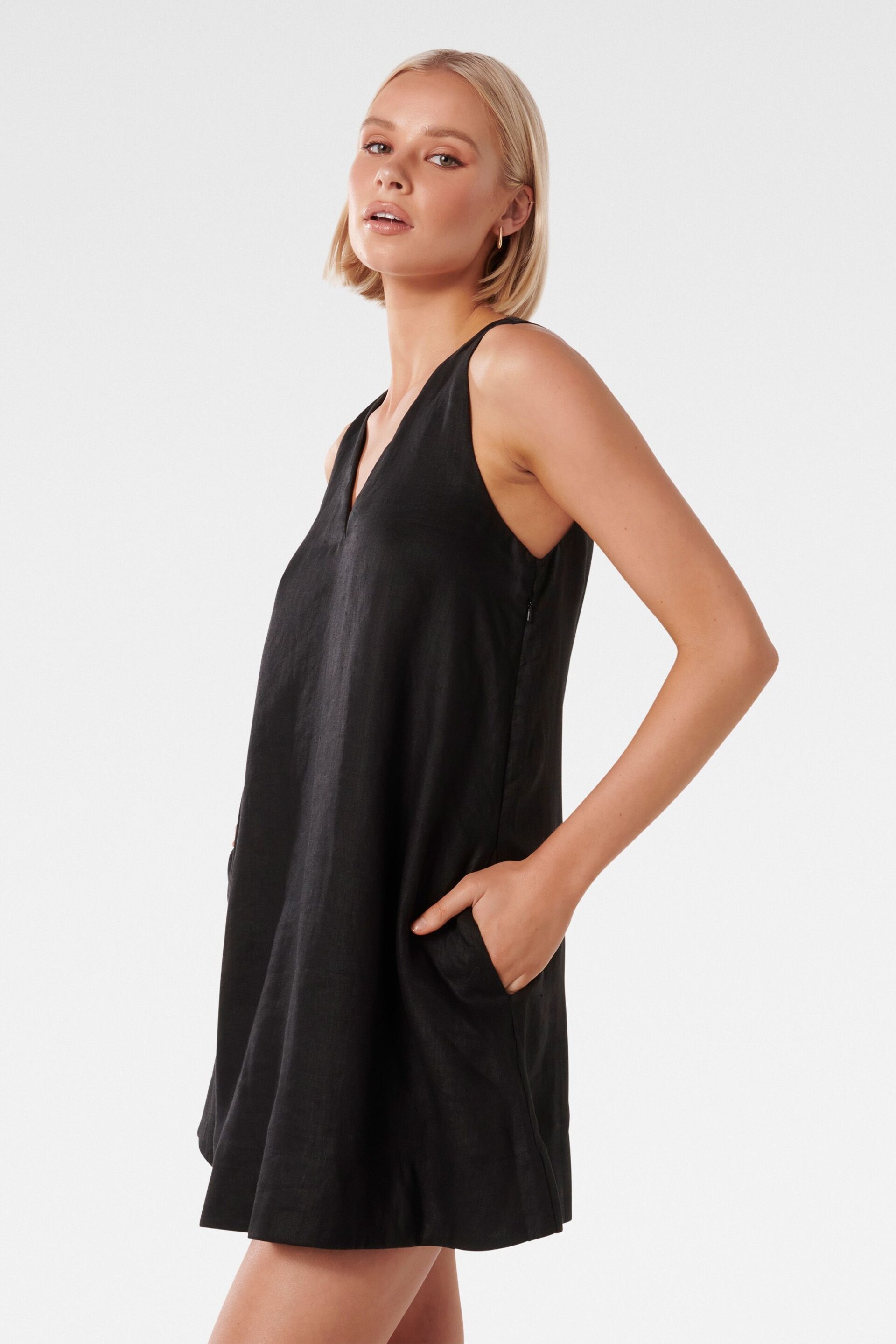 Forever New Black Pure Linen Tottie Mini Swing Dress - Image 4 of 5