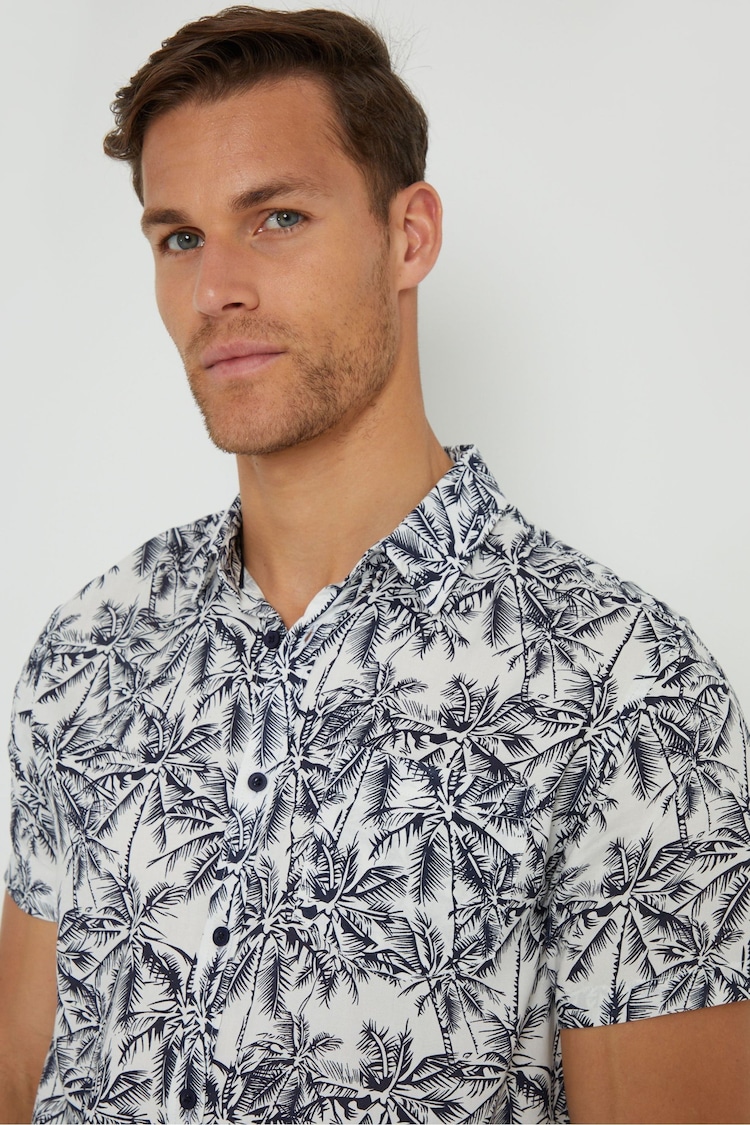 Threadbare Brown/White Tropical Print Revere Collar Short Sleeve 100% Cotton Shirt - Image 4 of 4