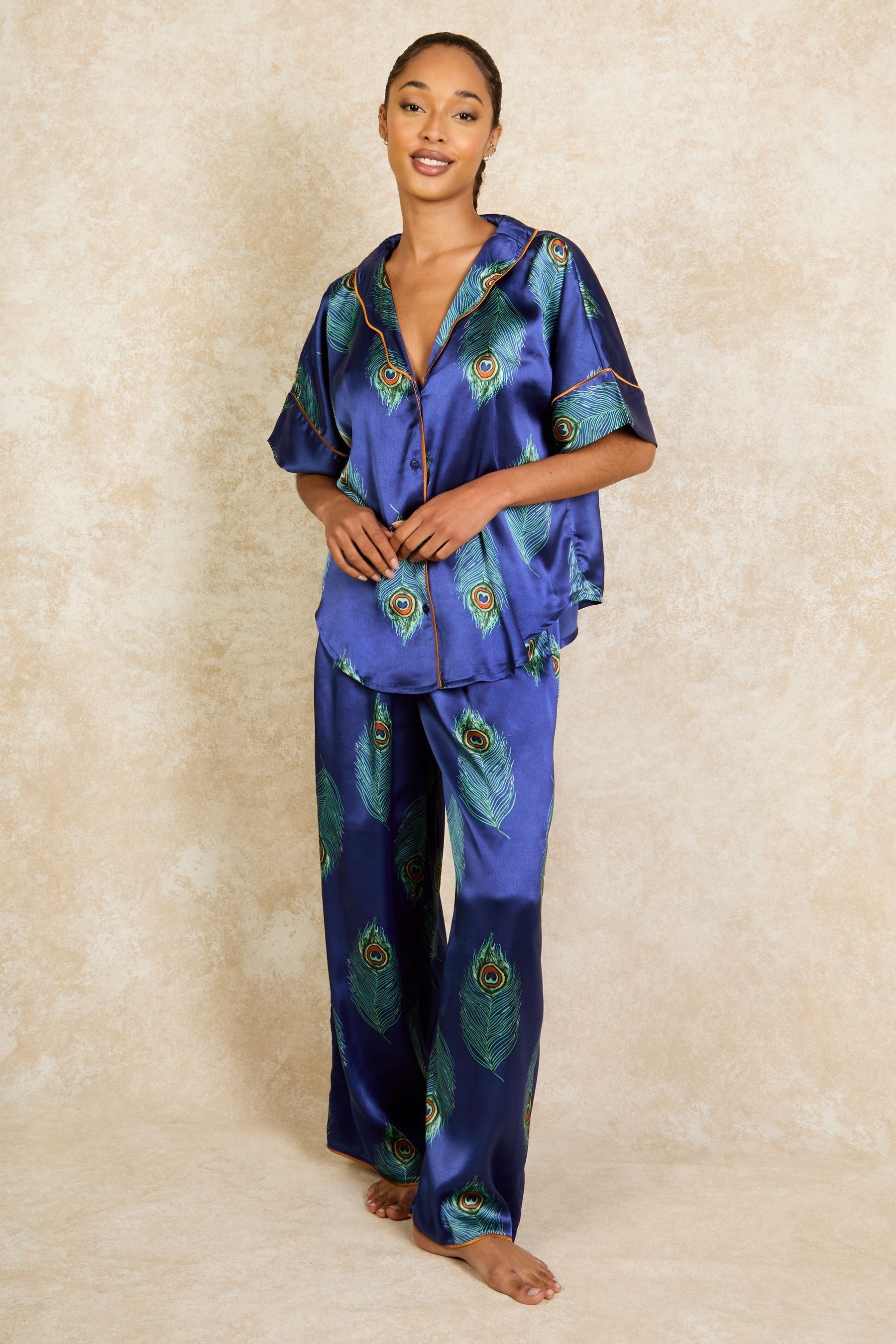 Oversized silk pyjamas 2025