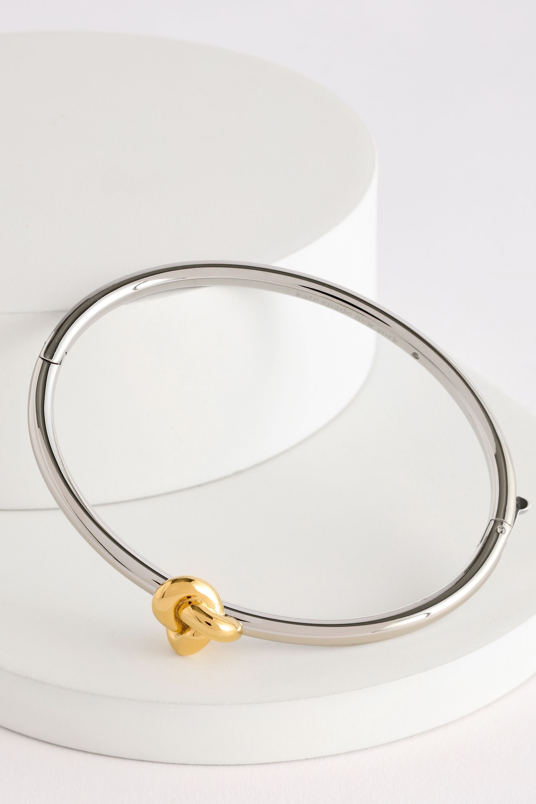 Kate spade hinged bangle hotsell