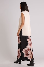 Ro&Zo Black Petite Mono Floral Placement Print Skirt - Image 3 of 3