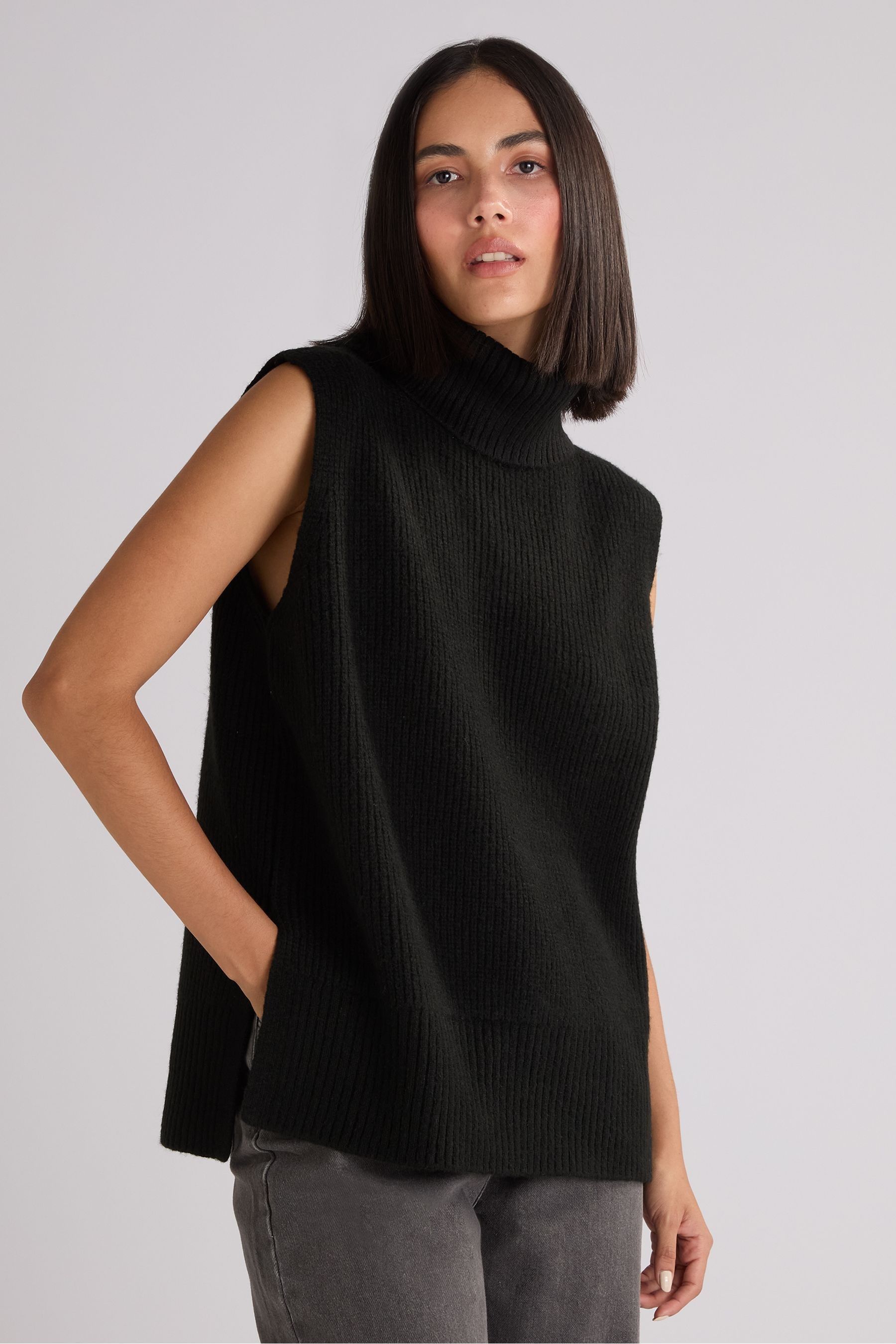 Sleeveless black jumper top