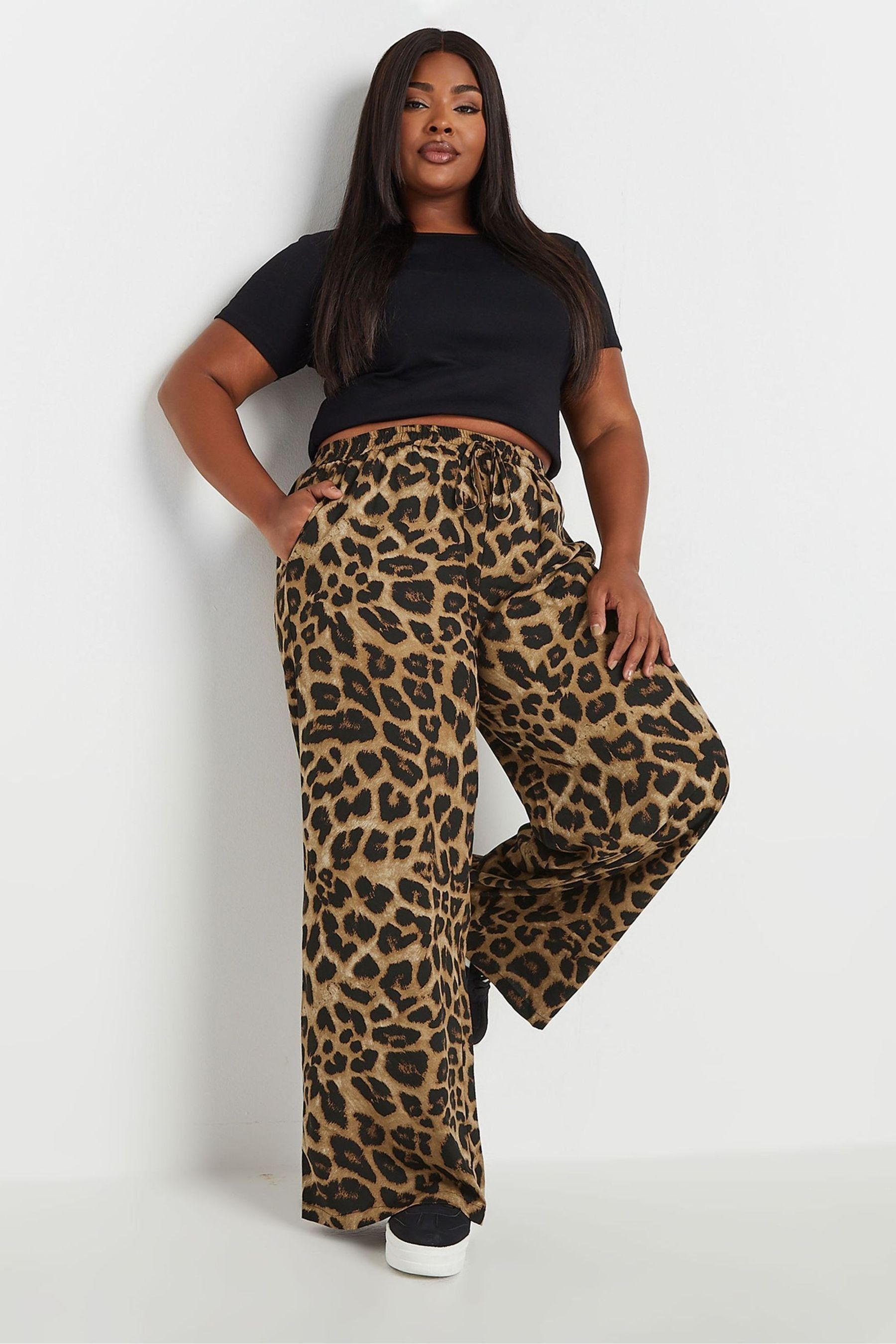 Pull on trousers plus size online
