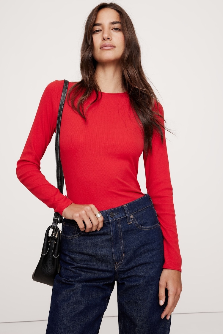 Banana Republic Red Ribbed Crew-Neck T-Shirt - Image 1 of 1