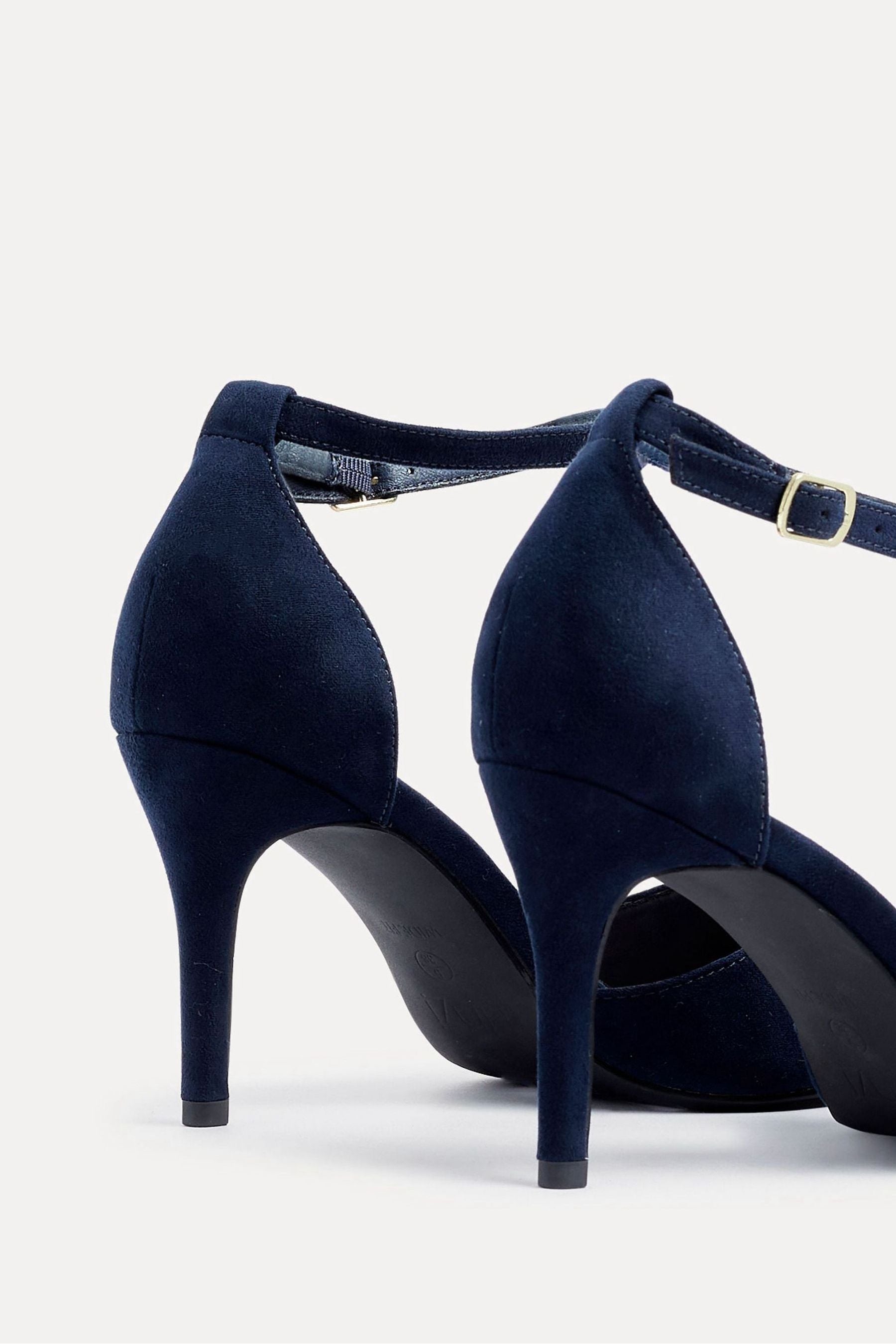Womens wide fit court shoes outlet