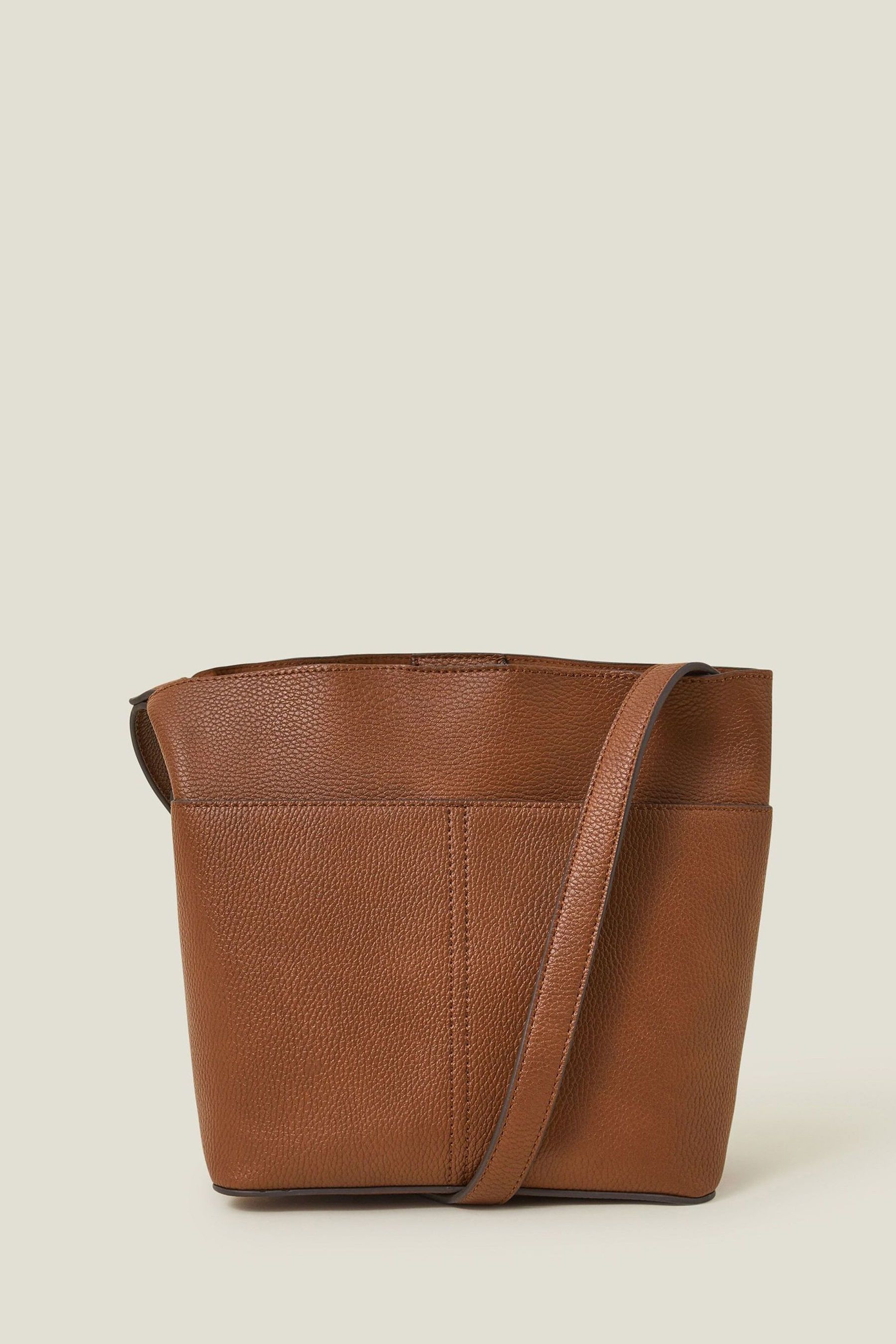 Next bucket bag shop