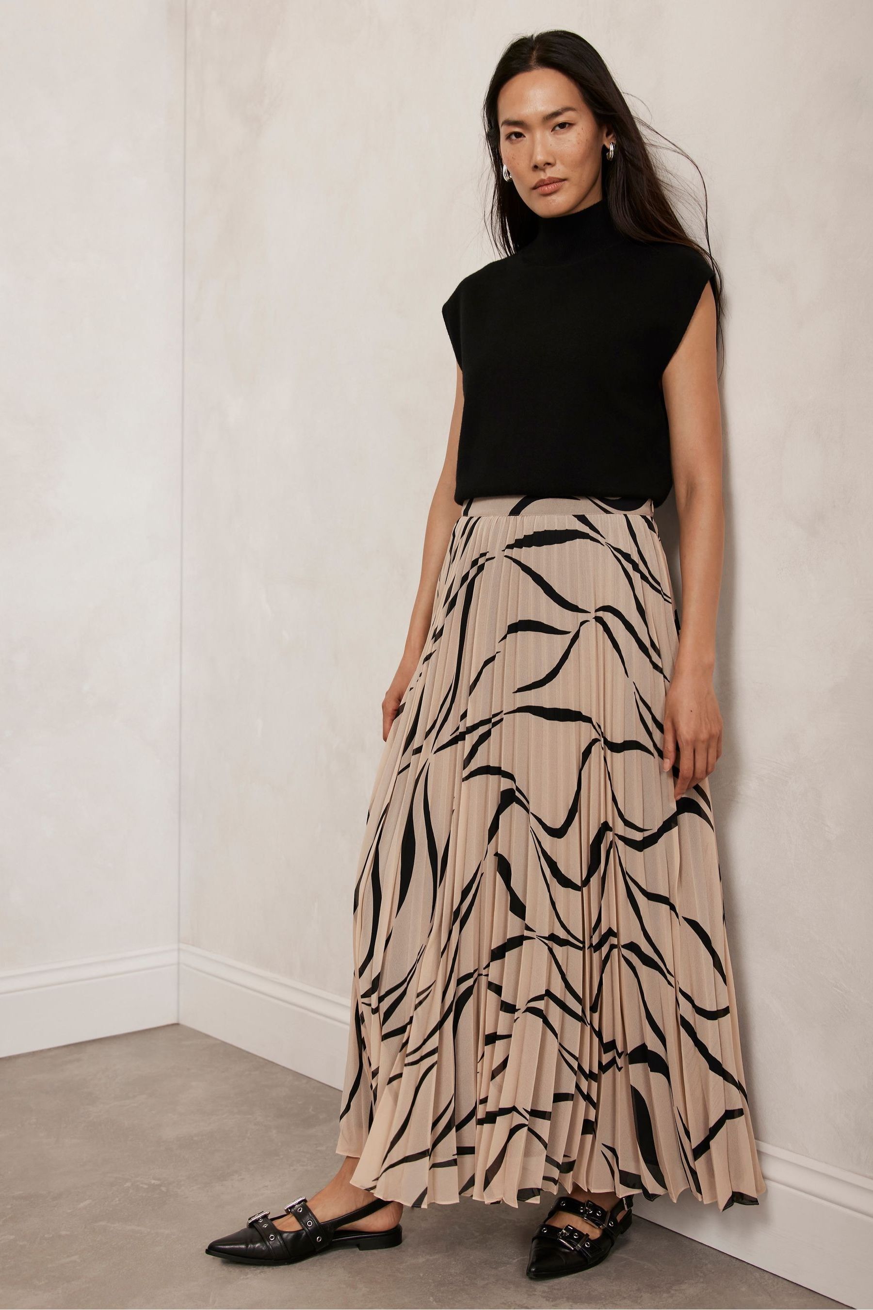 Pleated maxi skirt online clearance