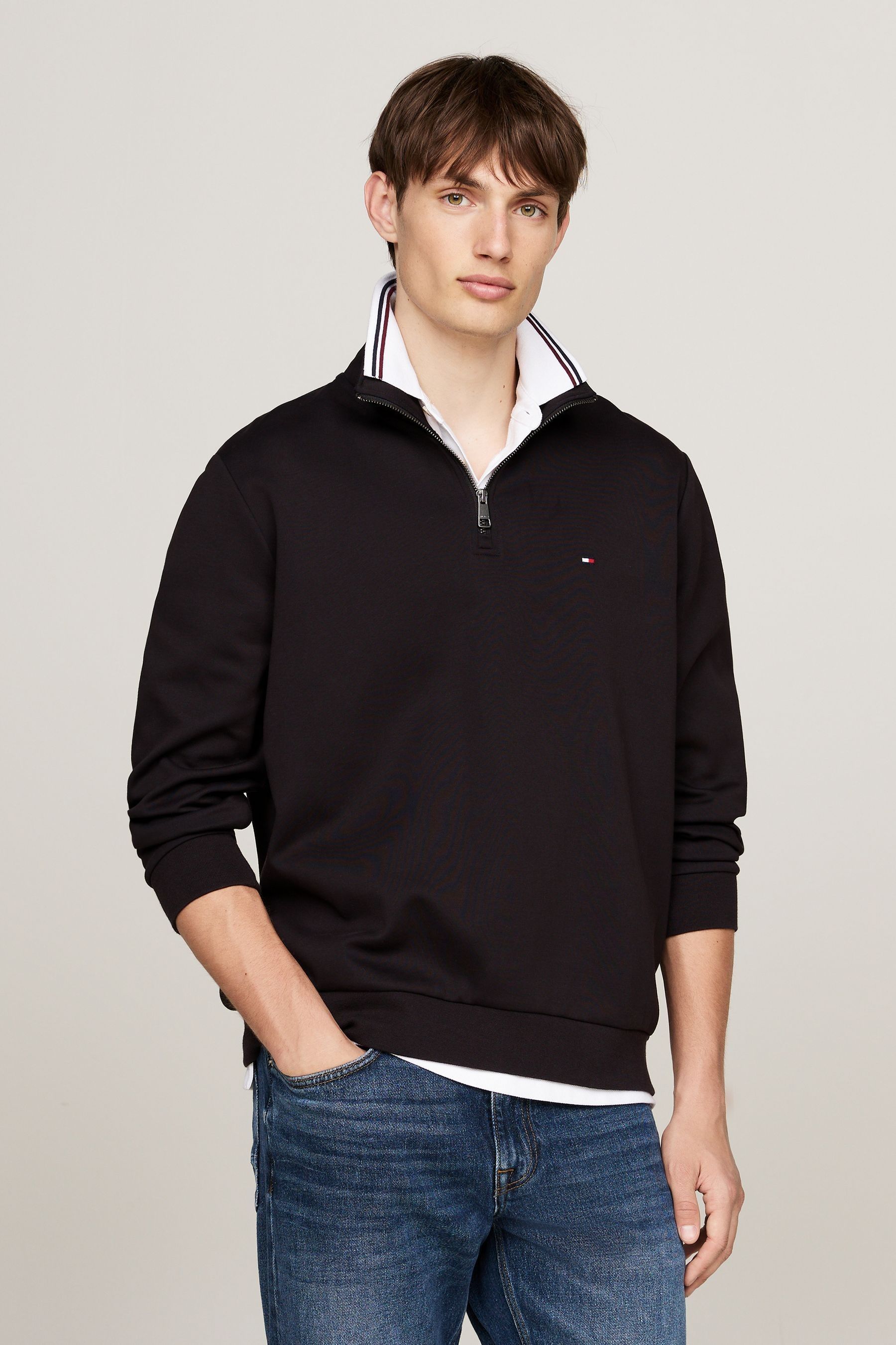 Black sweatshirt tommy hilfiger top