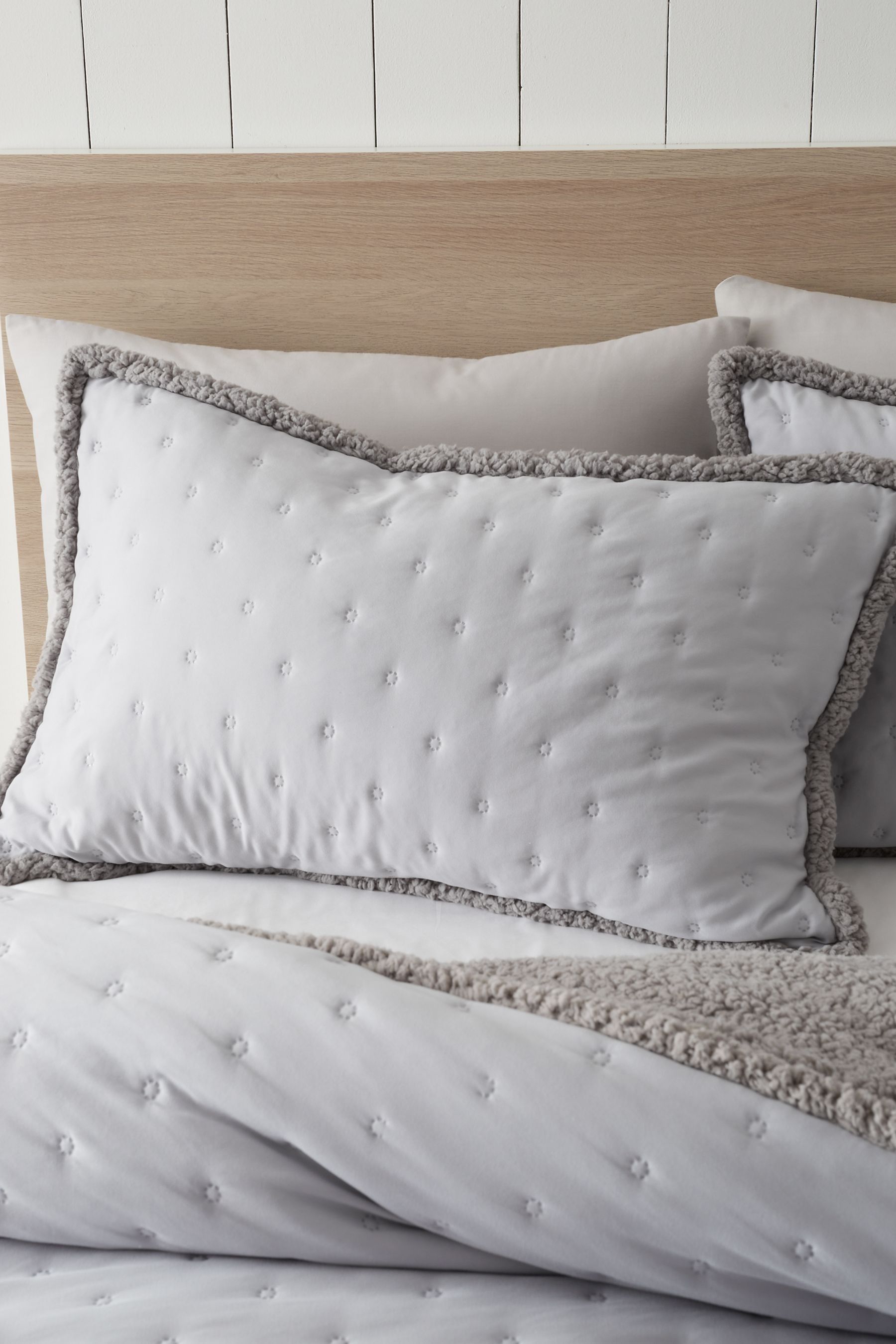 Buy Catherine Lansfield Silver Grey Cosy and Warm Nori Soft Sherpa Duvet Cover Set from Next Luxembourg
