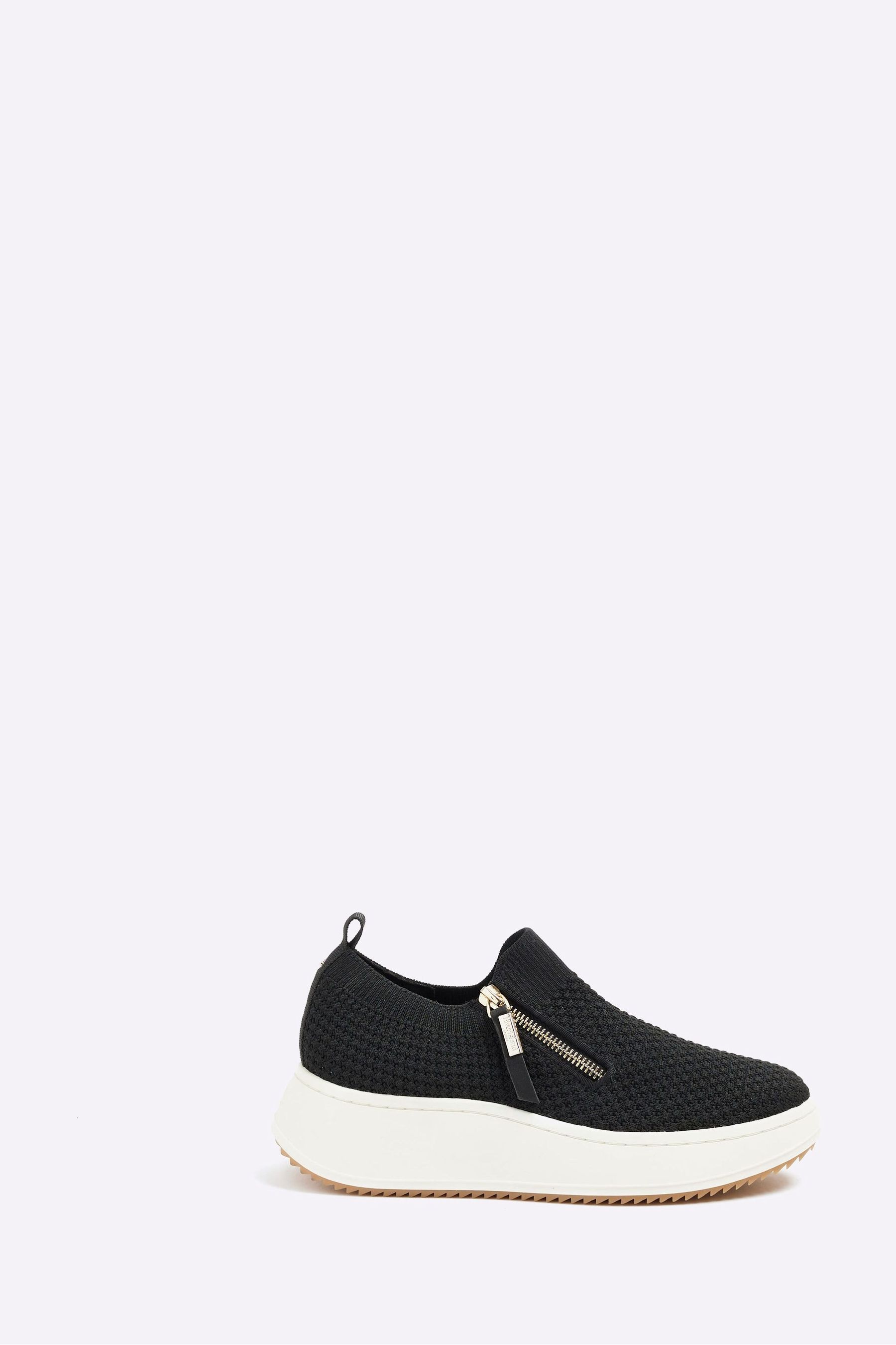 Black trainers river island 2025