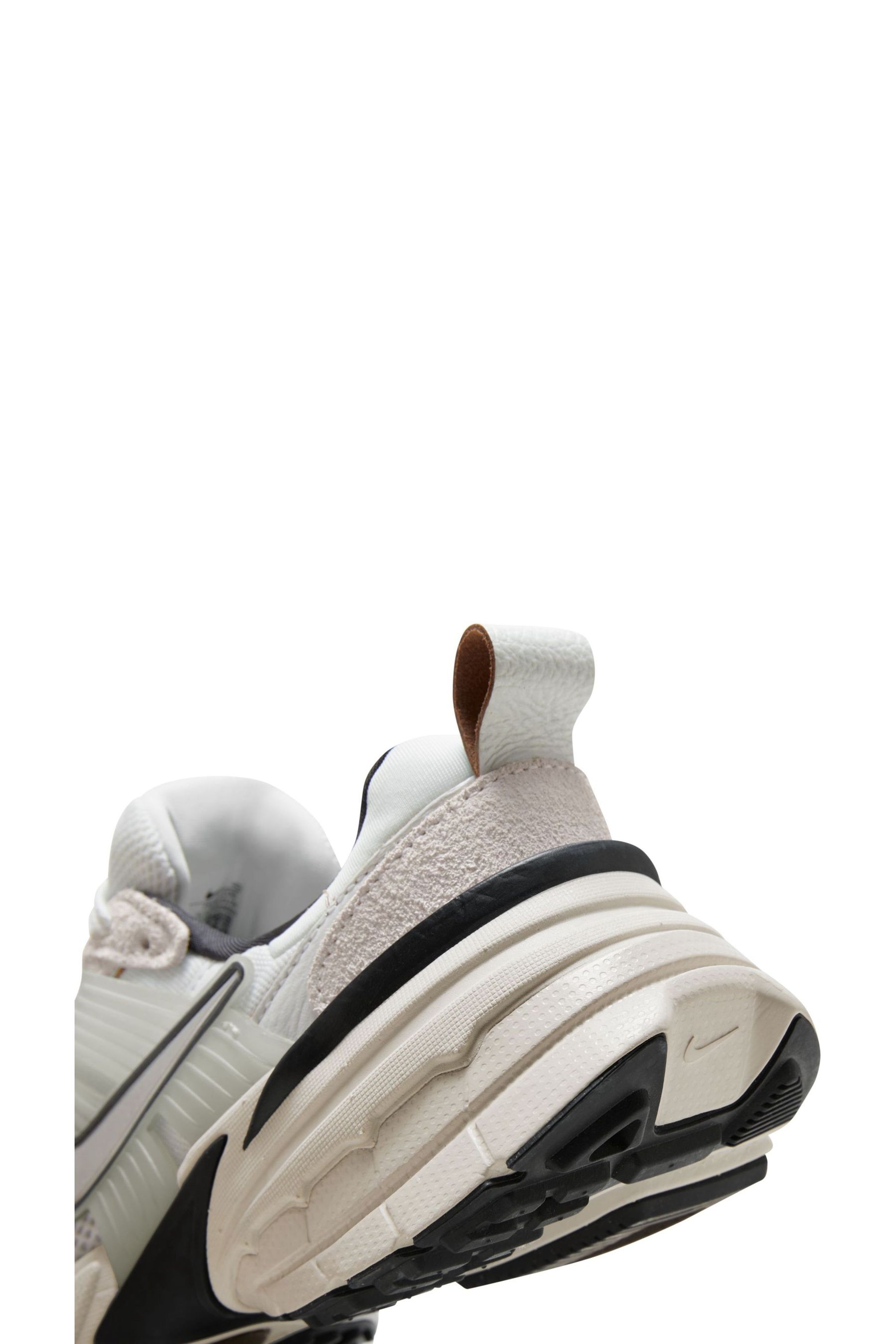 Nike white and grey future fast racer trainers store