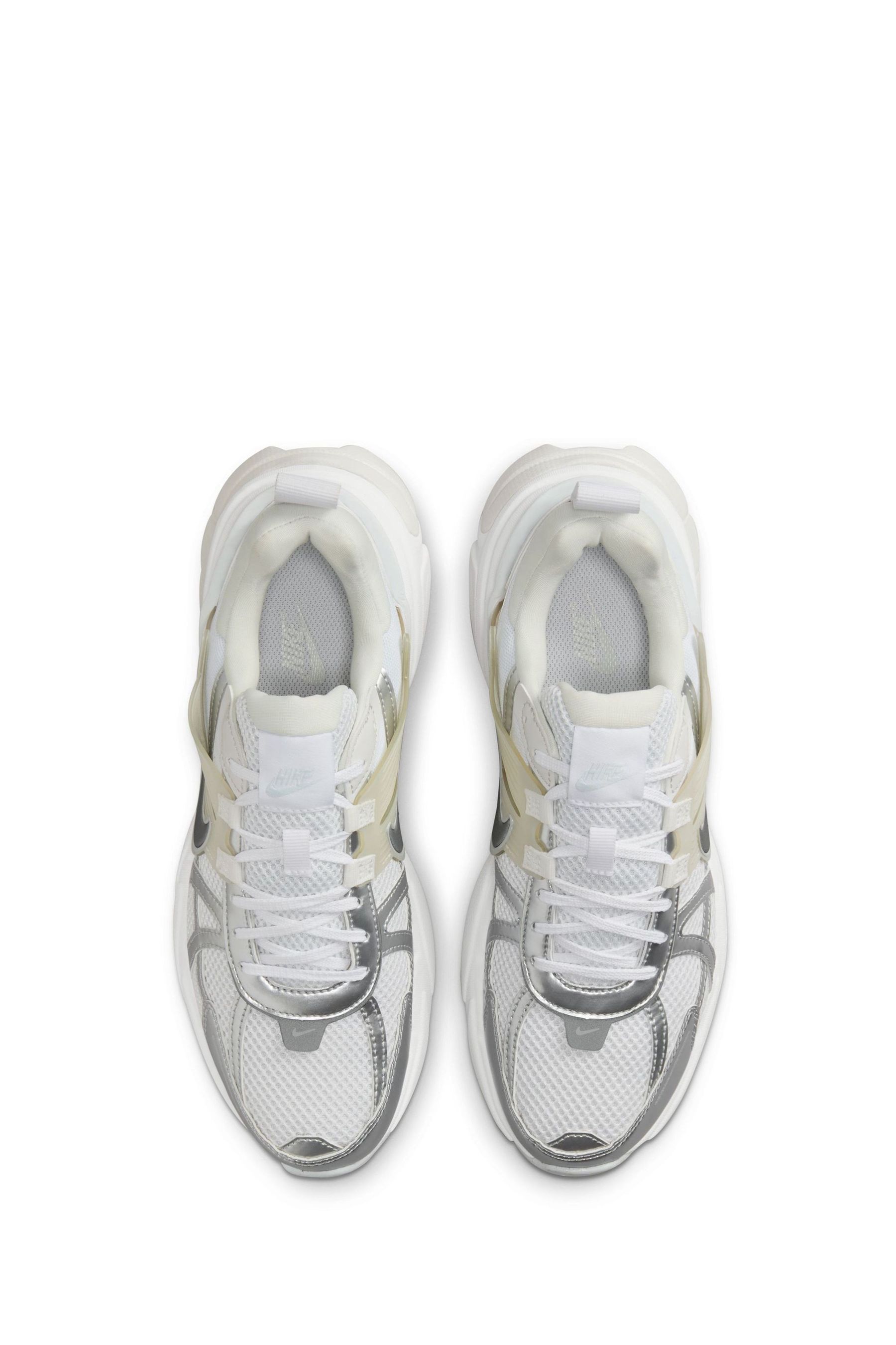 Nike white and grey future fast racer trainers outlet