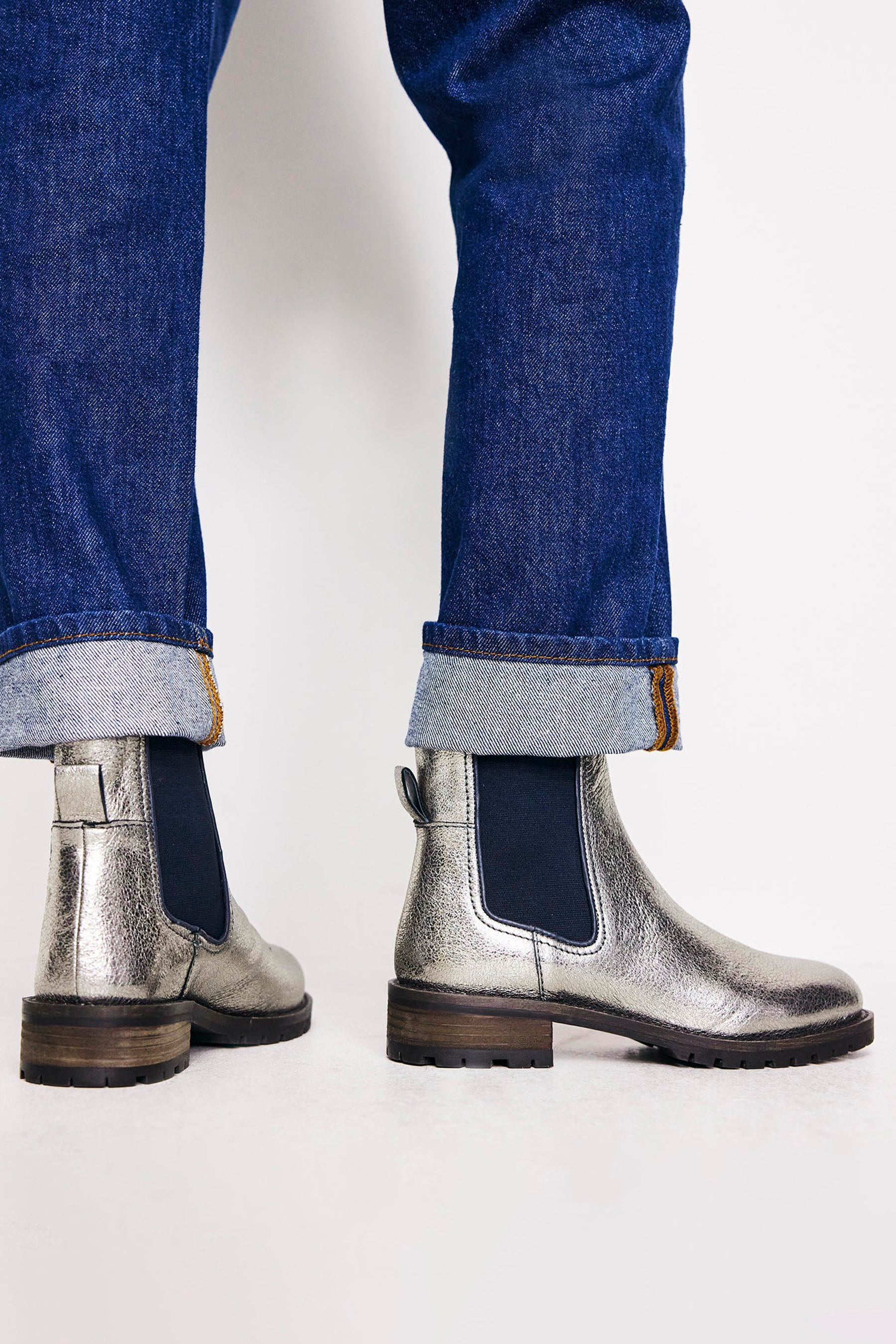 Boden leather chelsea boots outlet