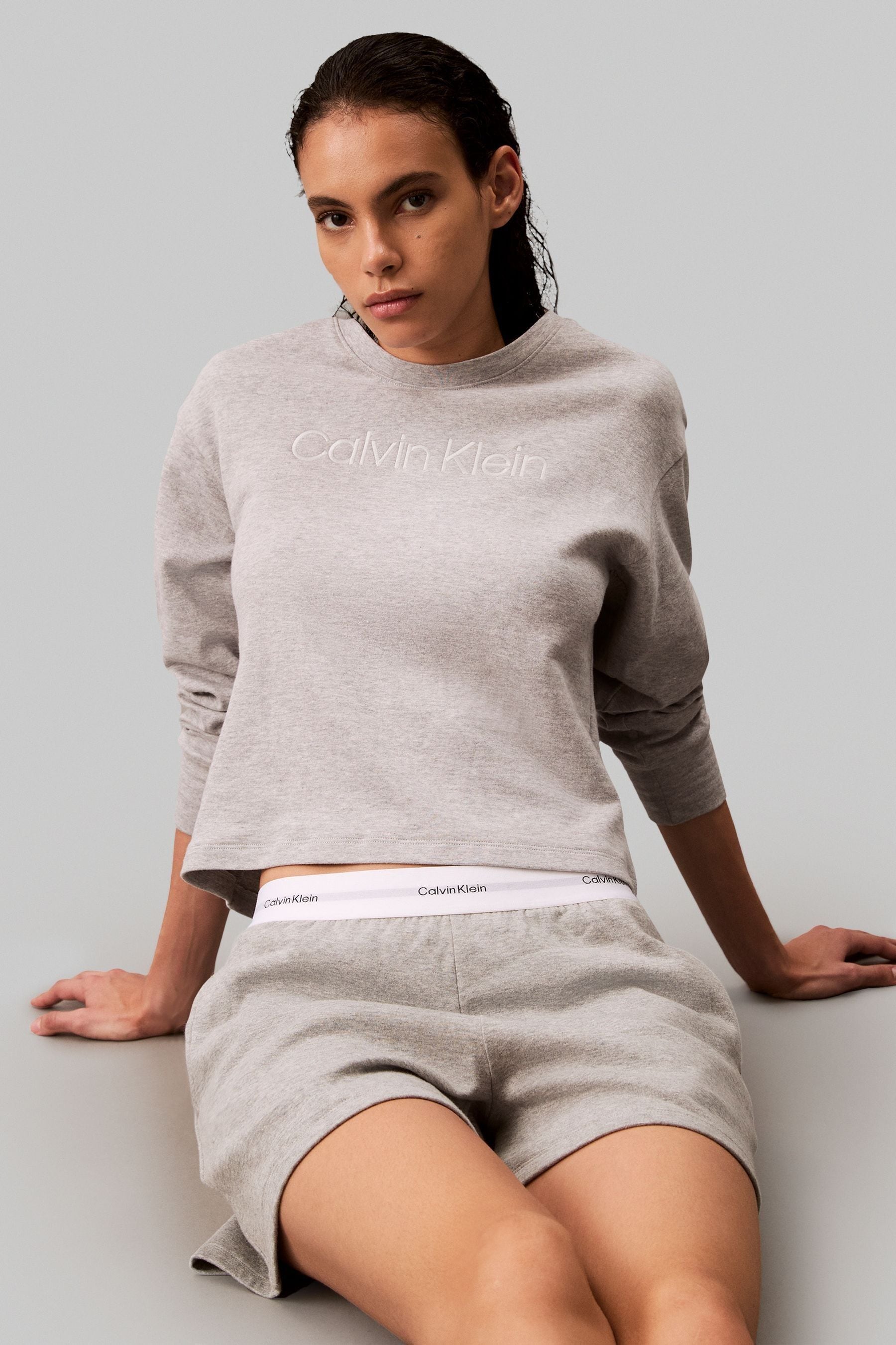 Calvin klein pullover sweater deals