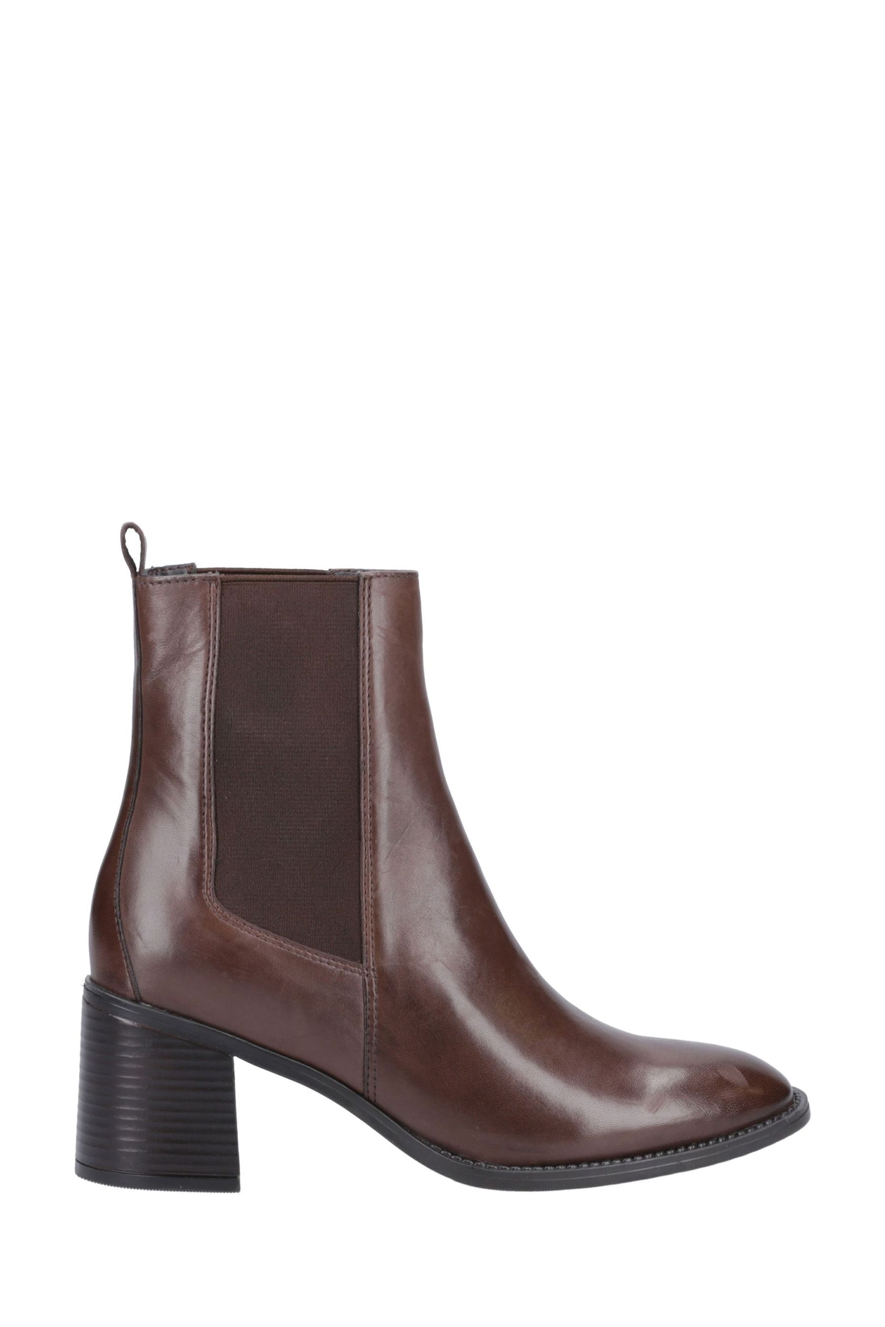 Caroline boot sales