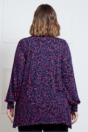 Live Unlimited Black Curve Leopard Print Jersey Hanky Hem Shirt - Image 4 of 4