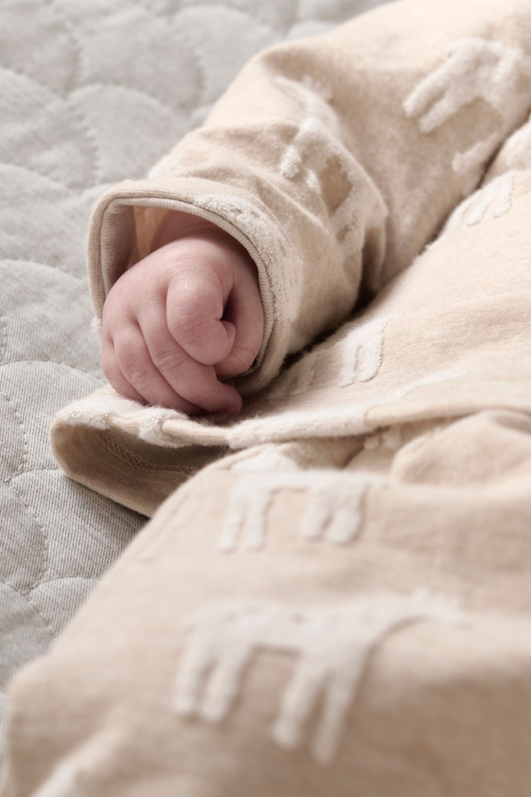 Mamas and papas giraffe blanket hot sale