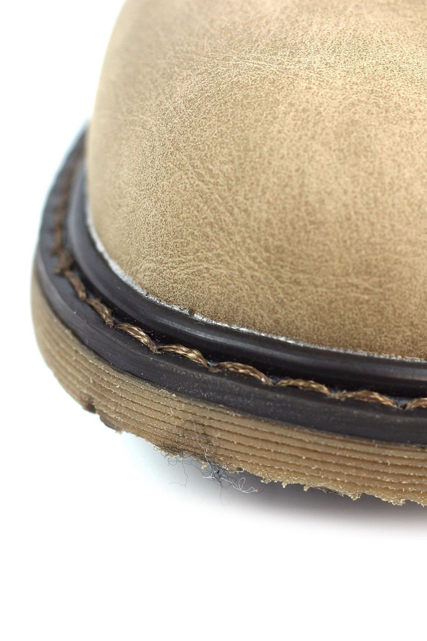 Benson boot online
