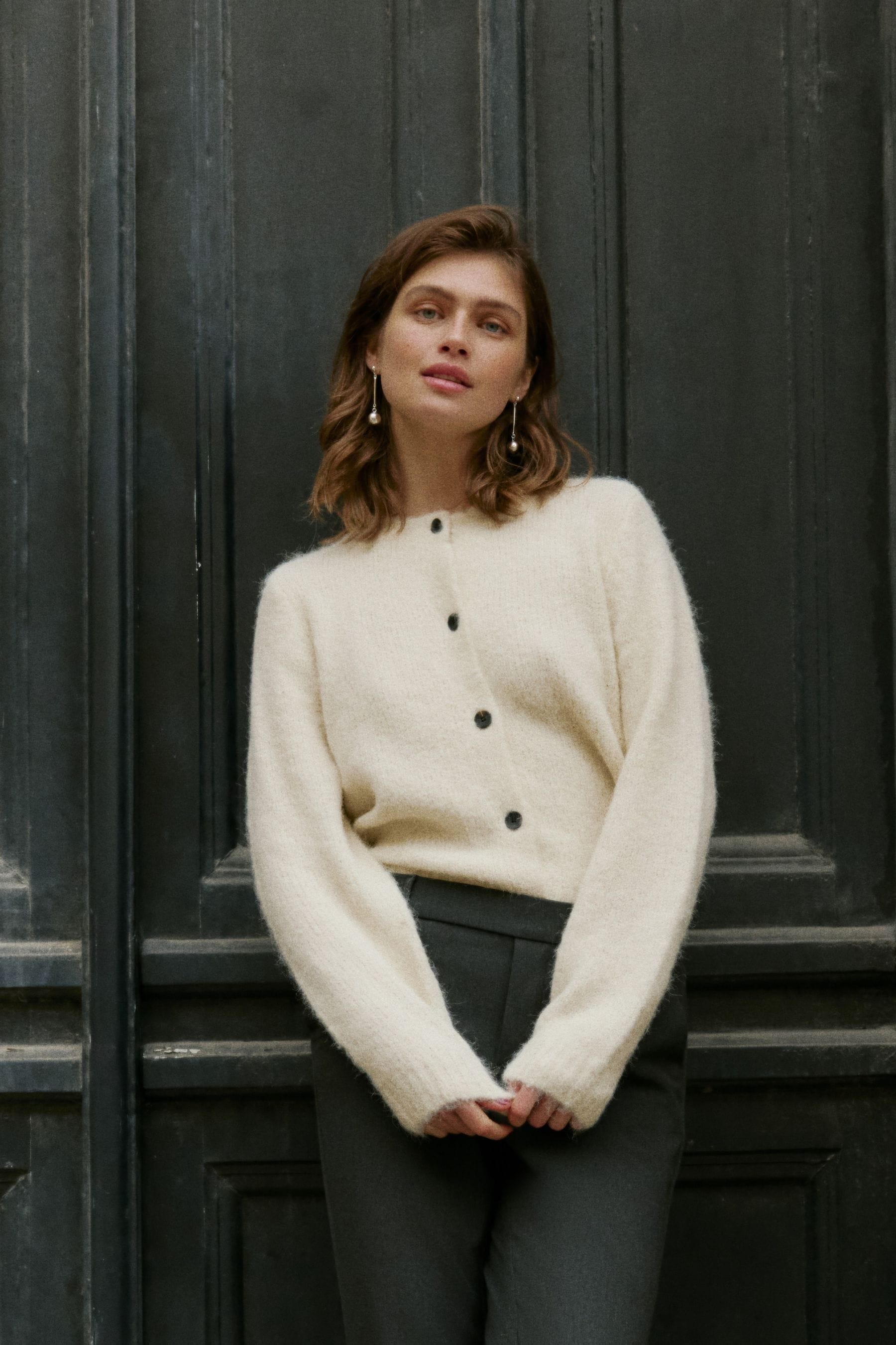 Cream crew neck cardigan discount