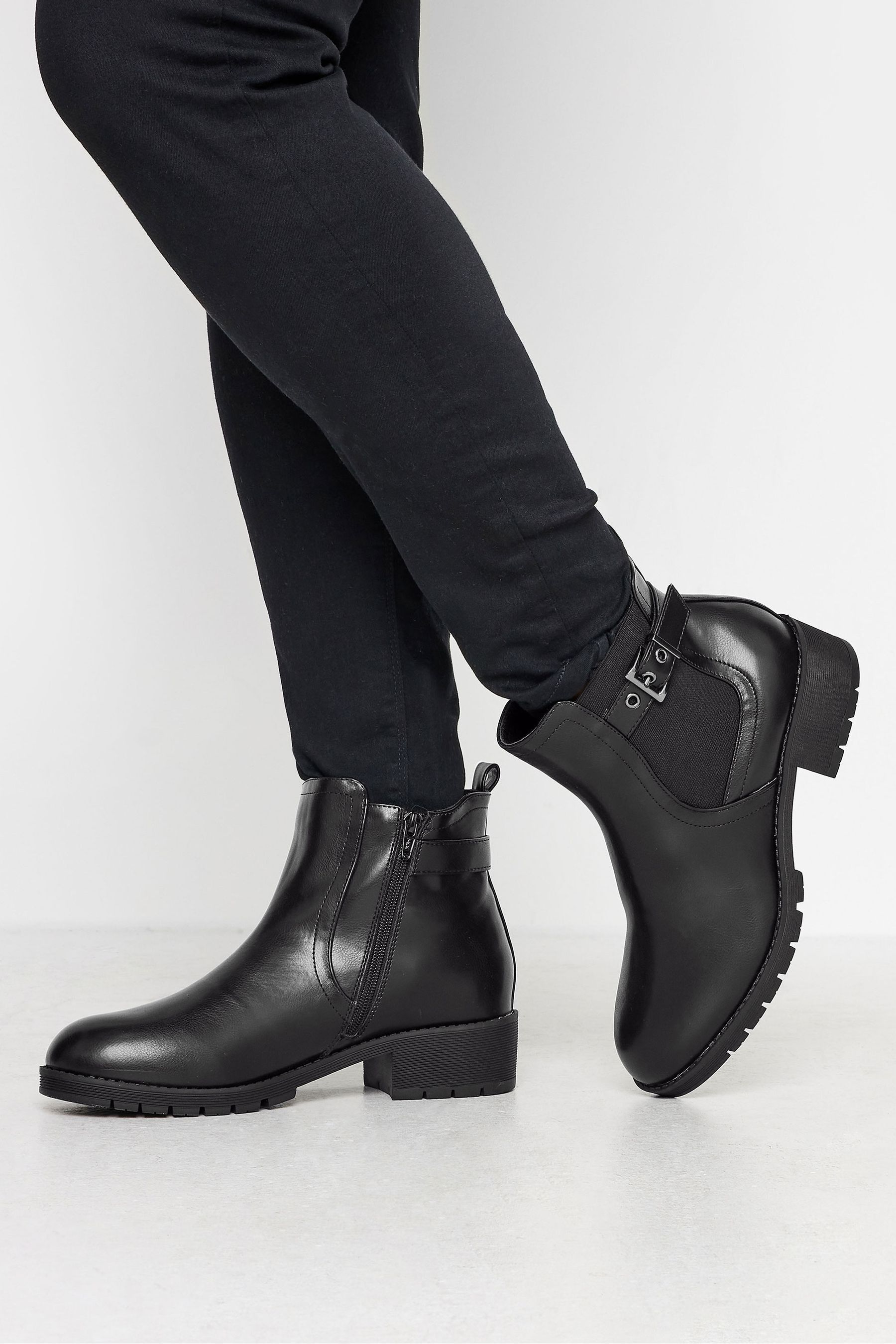 Wide width booties canada best sale
