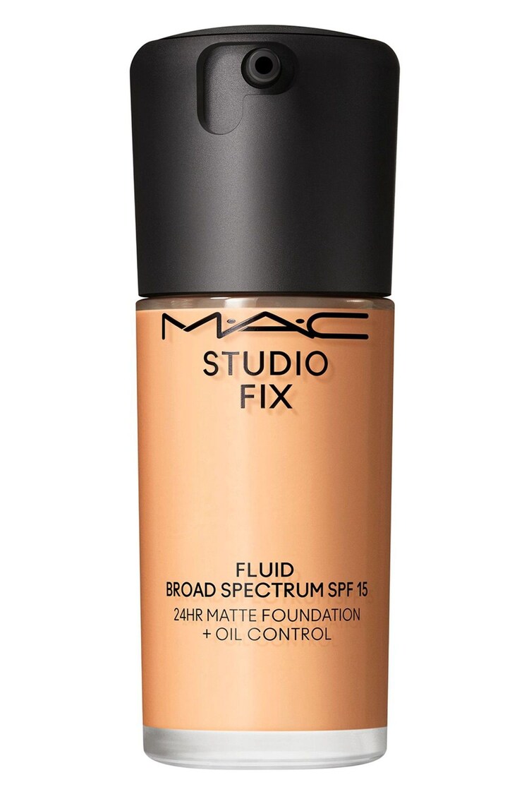 MAC Studio Fix Fluid Broad Spectrum Foundation SPF15 30ml - Image 1 of 5