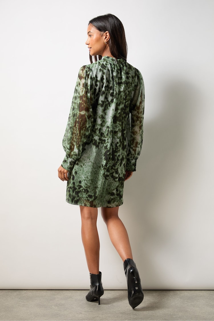 Ro&Zo Green Petite Leopard Print High Neck Dress - Image 4 of 4