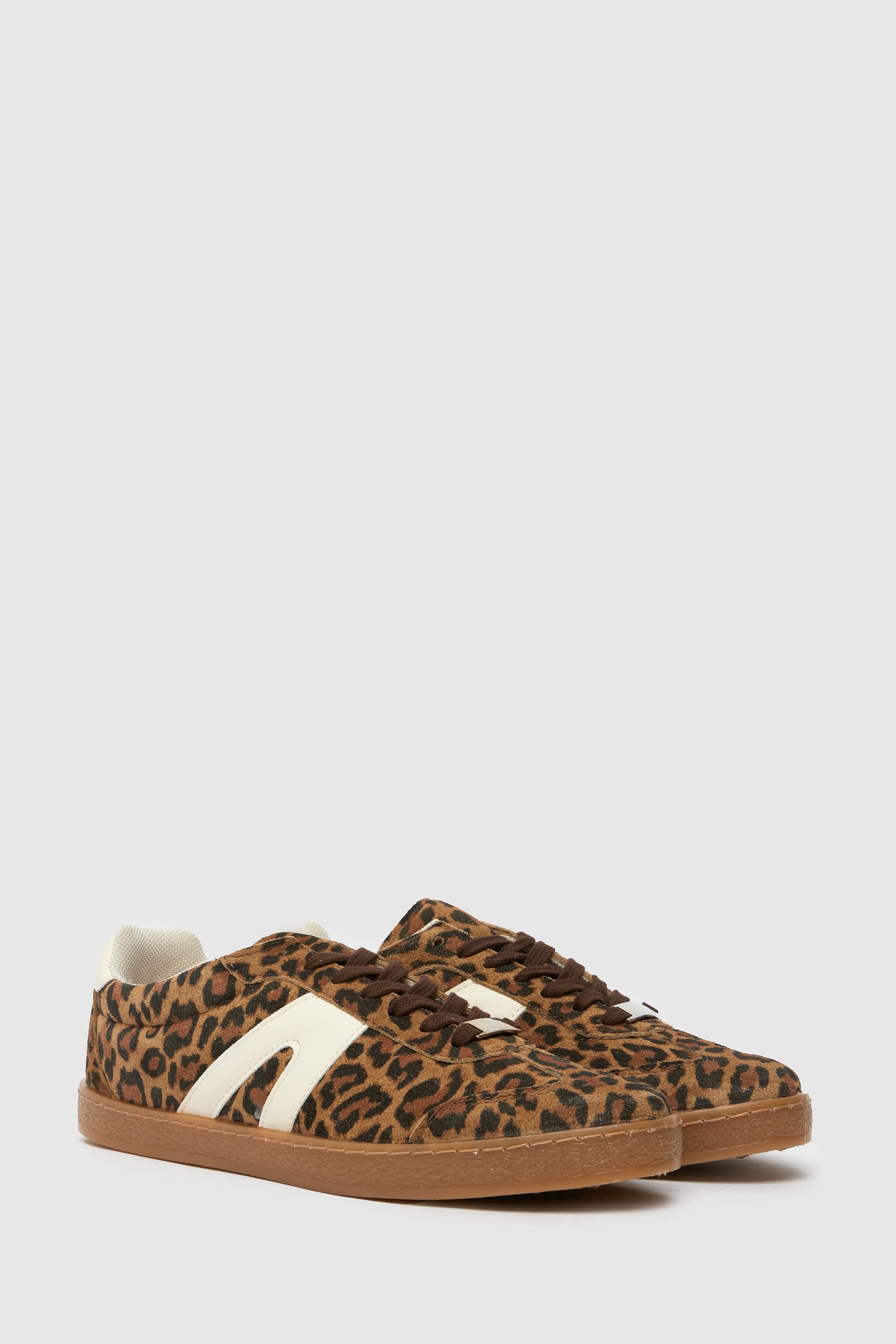 Schuh Marnie Suede Gum Sole Brown Trainers