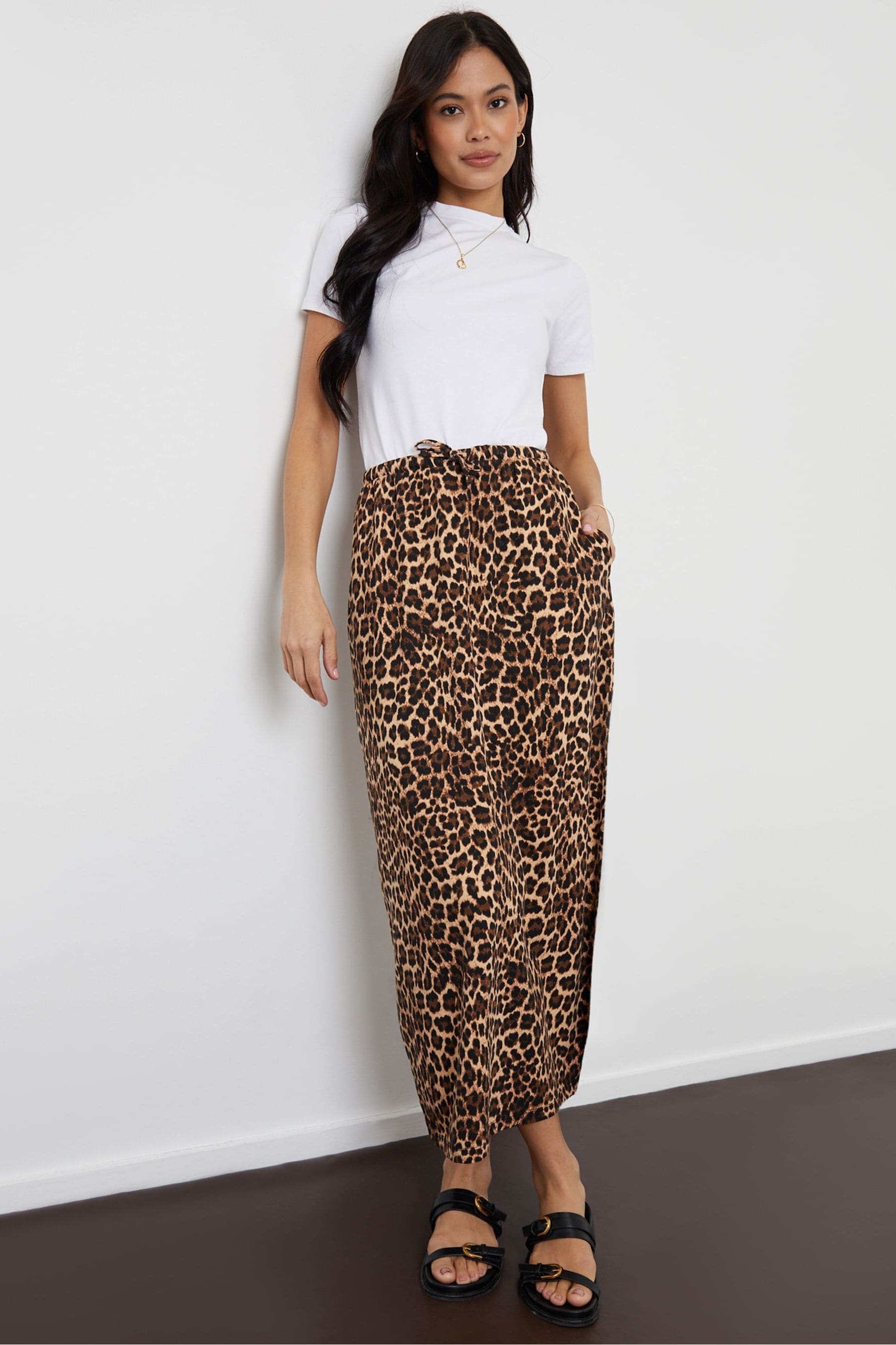 Midi skirt with pockets uk 2025