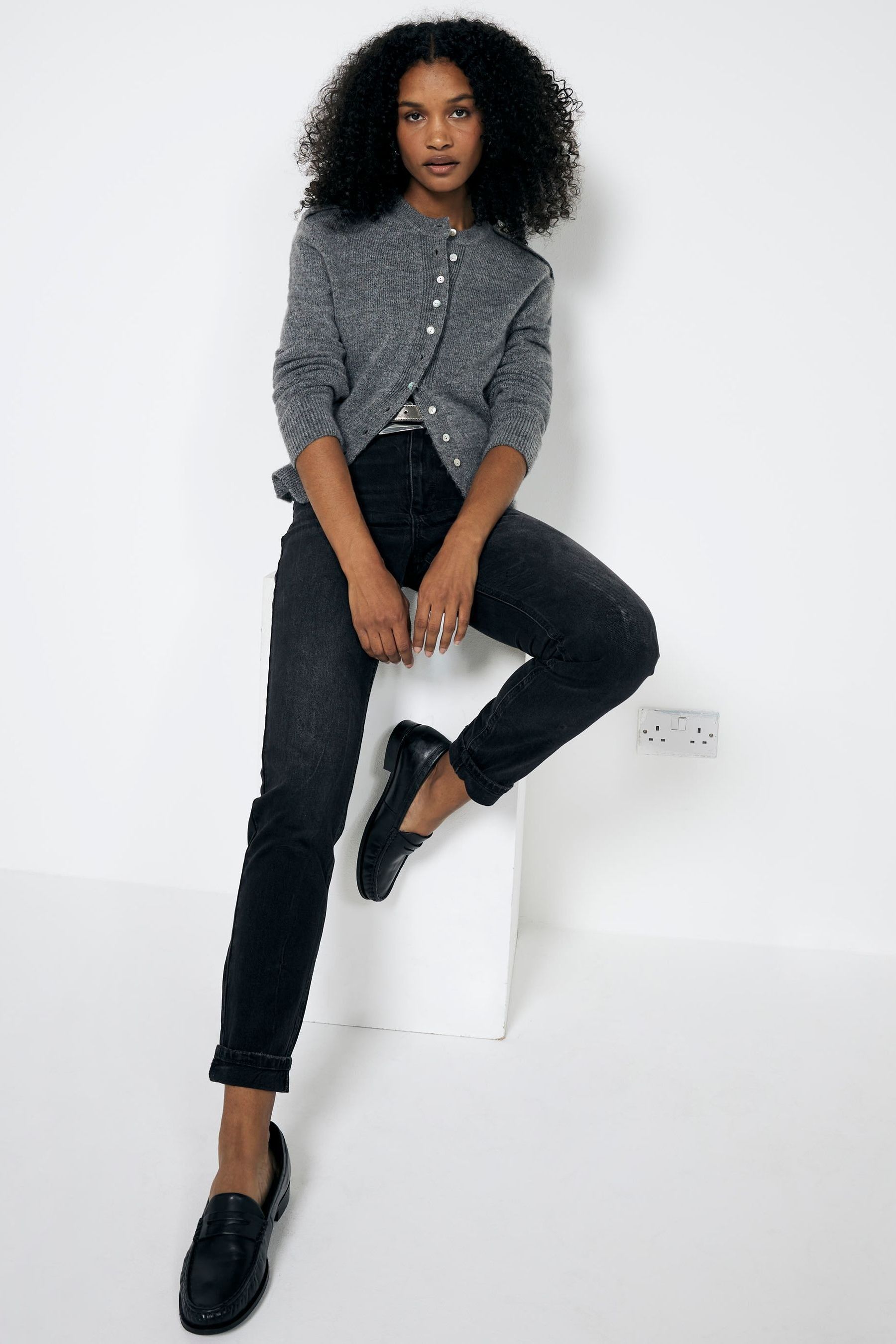 Black high waisted jeans with belt loops store