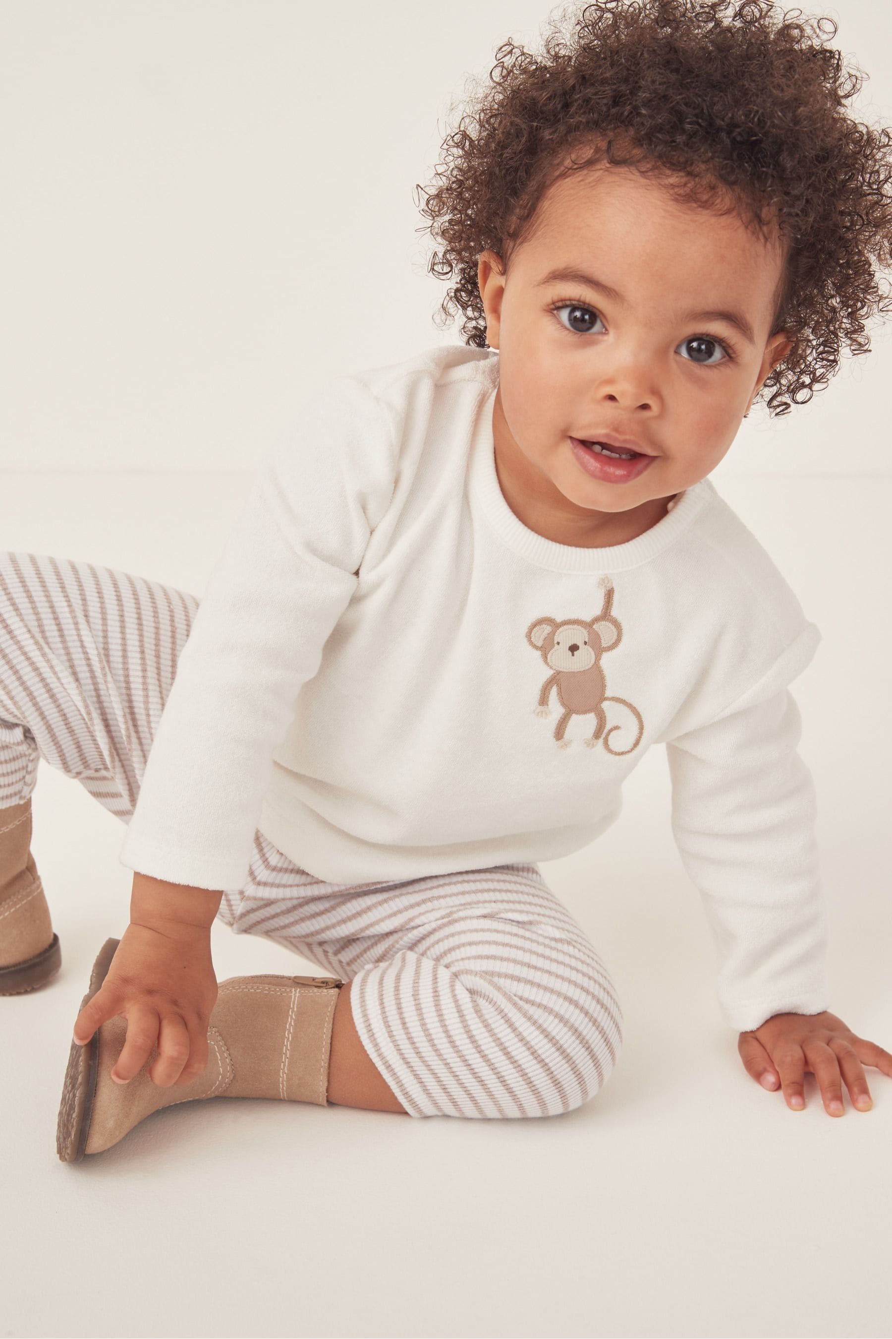 White company sweatshirt new arrivals