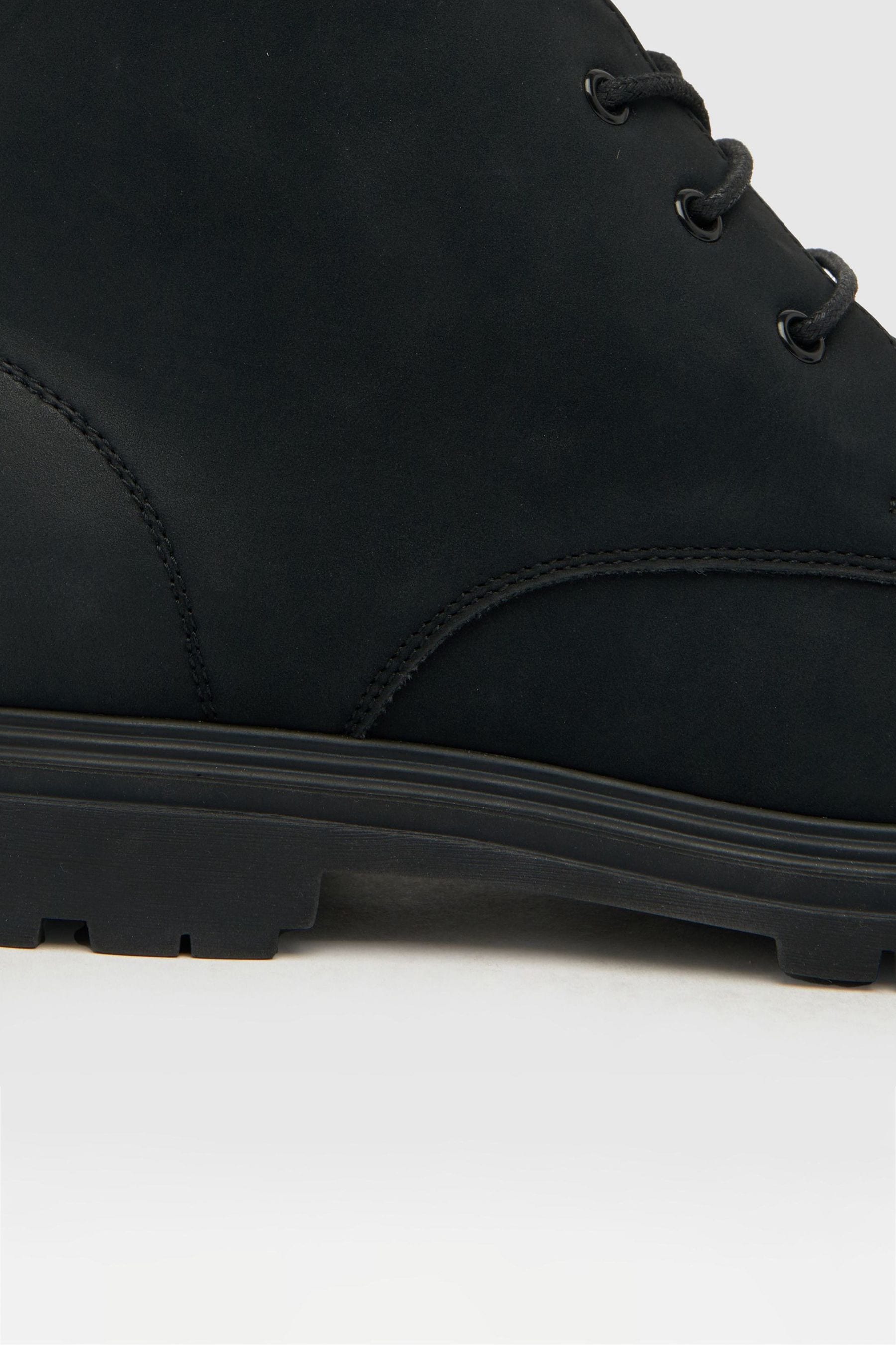 Grayson chukka shoes clearance