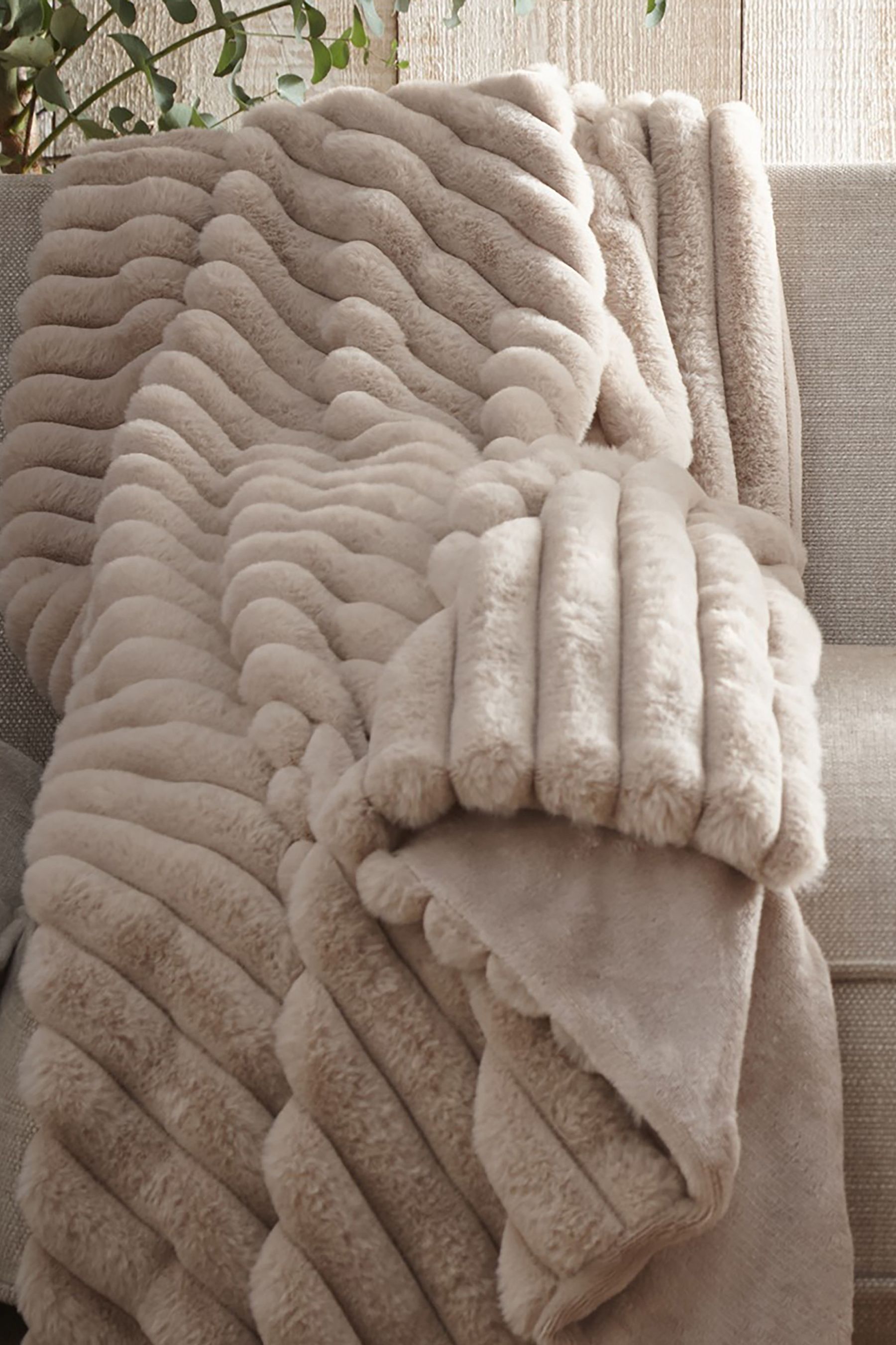 Fur bedspread online