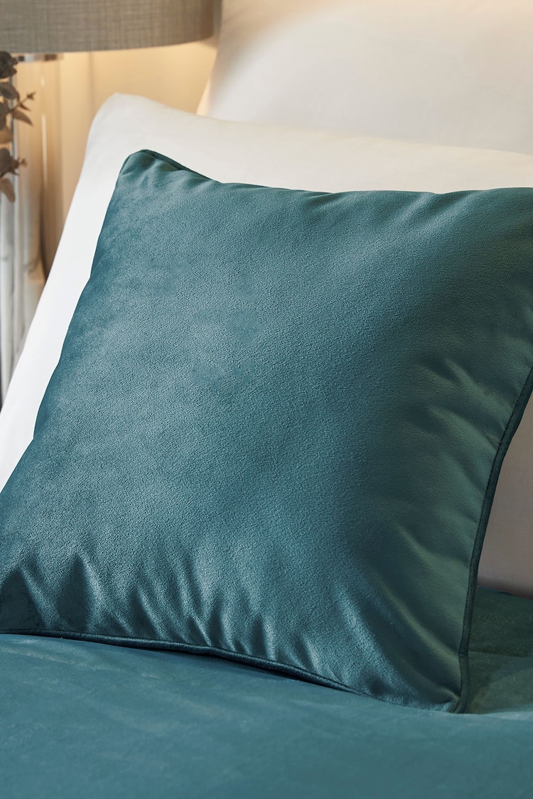 Laurence Llewelyn-Bowen Teal Chic Velvet Bedspread - Image 3 of 3