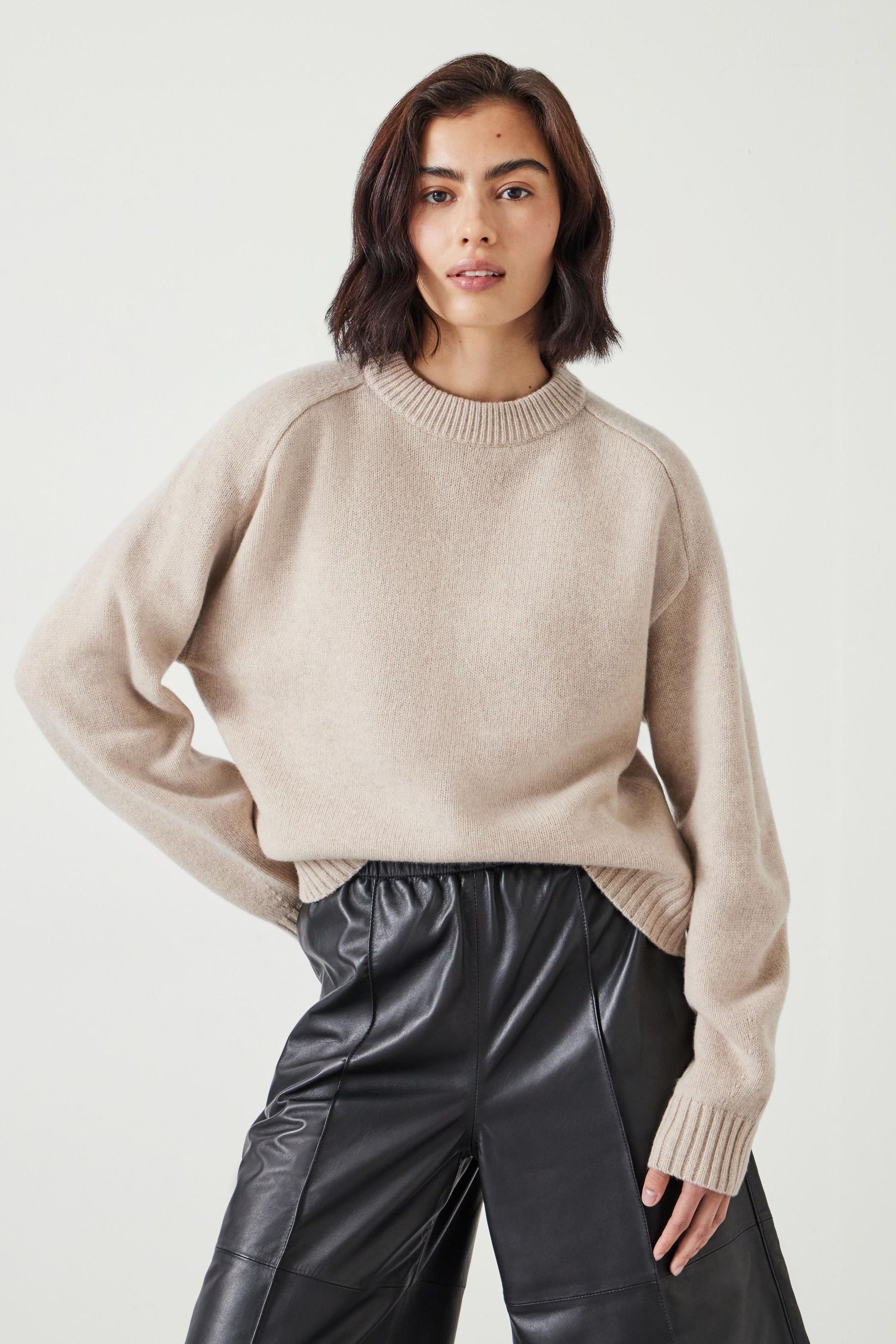 Cream cropped jumper 2025