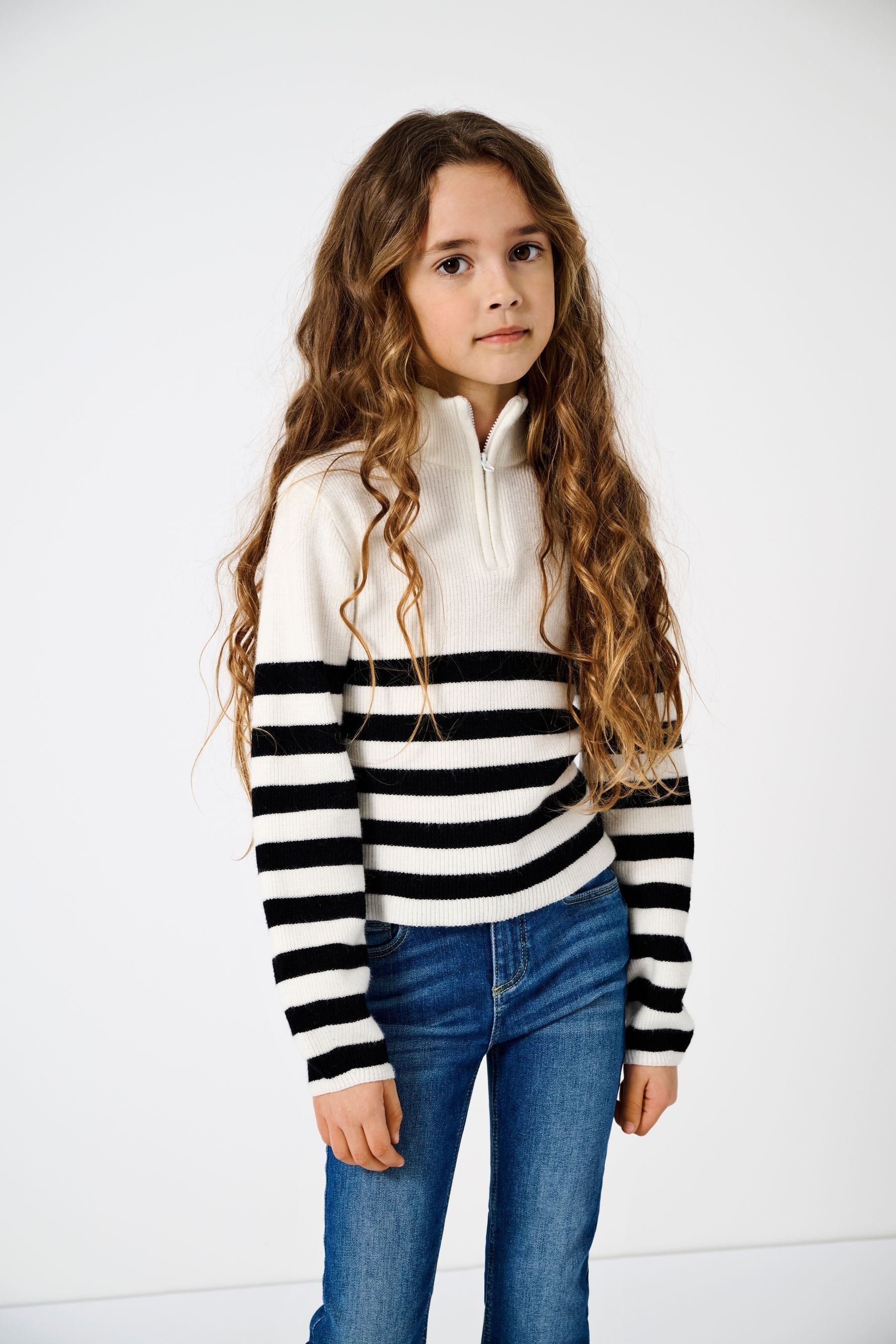 Kids white jumper online