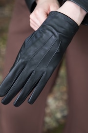 Lakeland Leather Black Blea Classic Gloves - Image 3 of 3