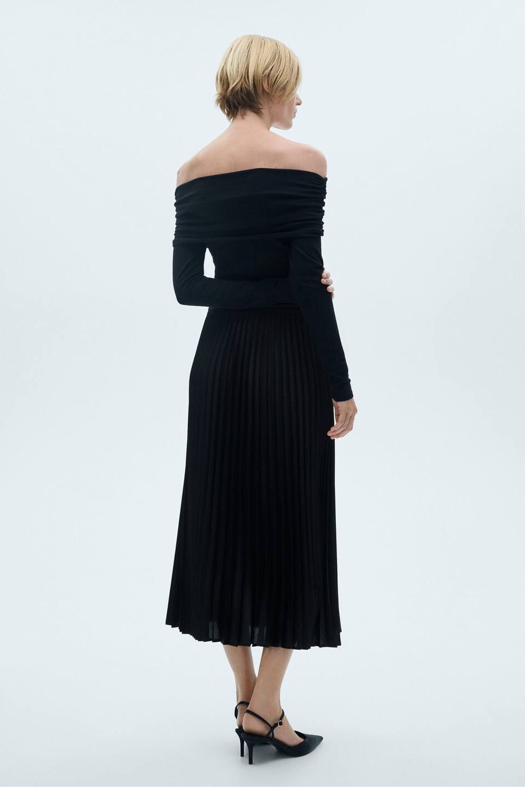 Pleated long skirt online shopping top