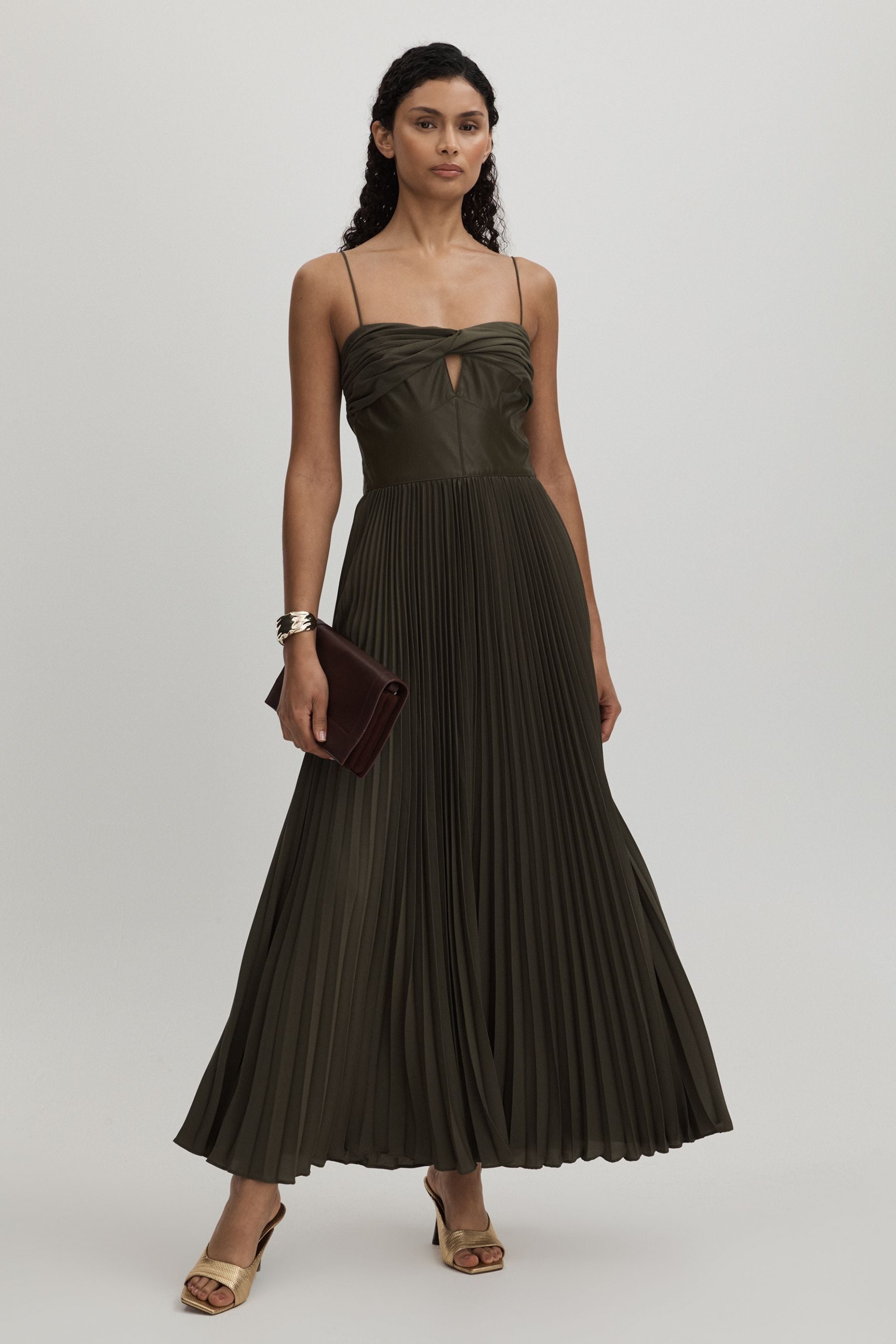 Pleated dress canada discount