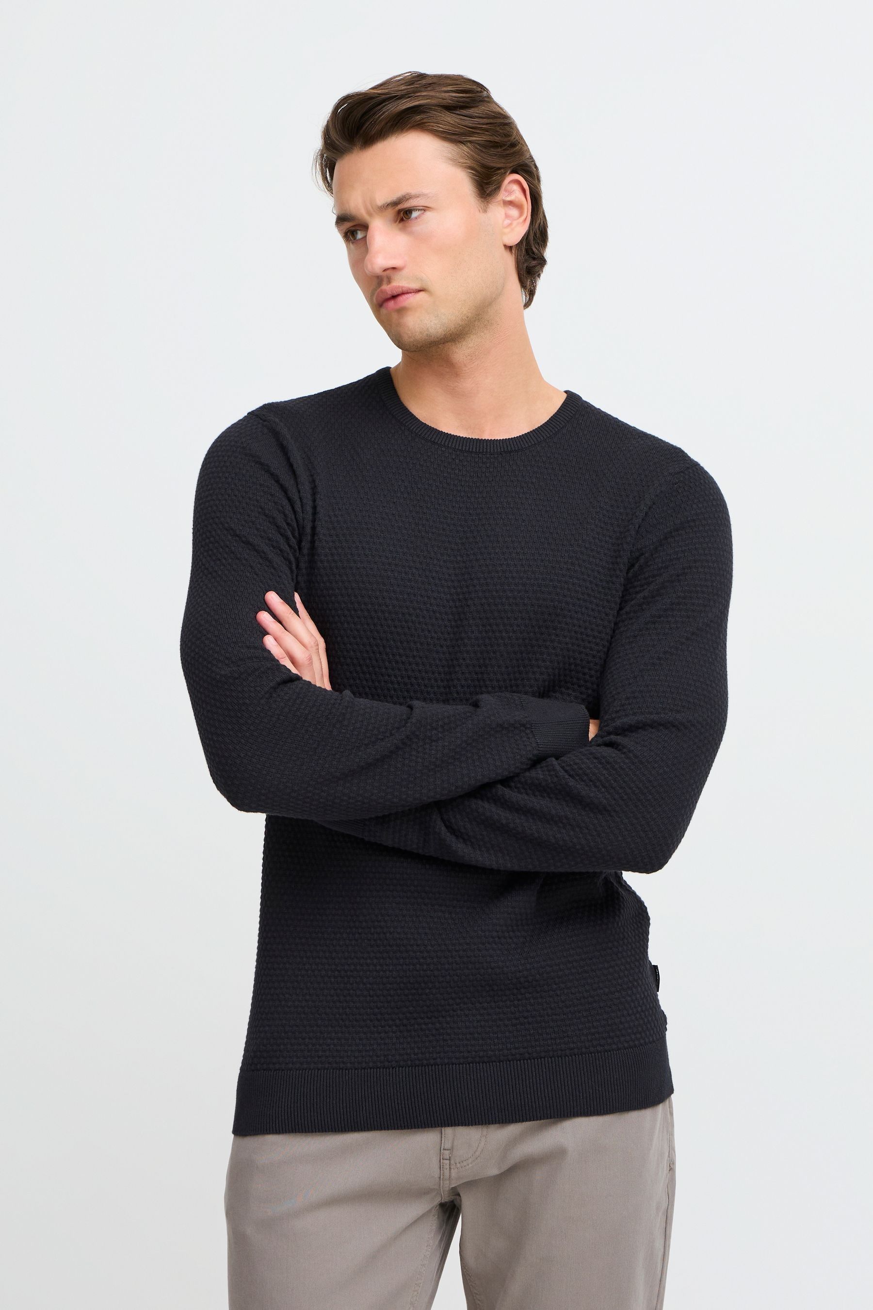 Black sweat jumper 2025
