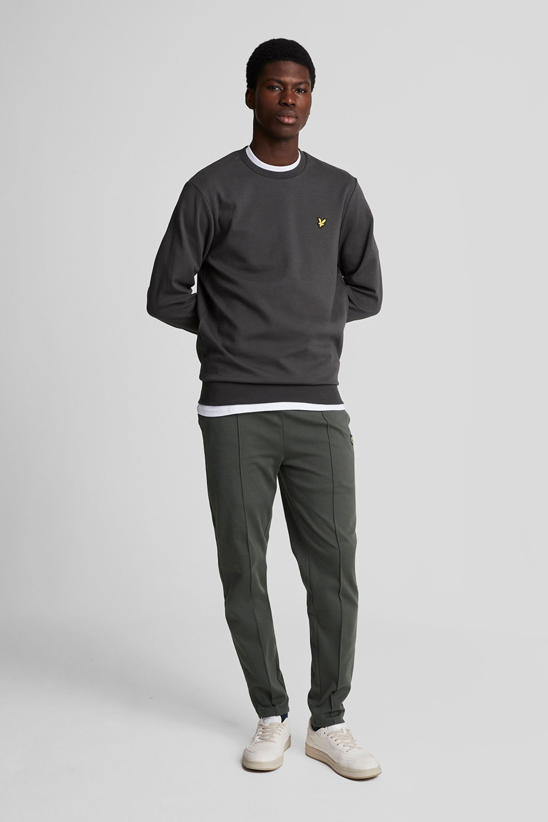 Lyle and scott joggers online