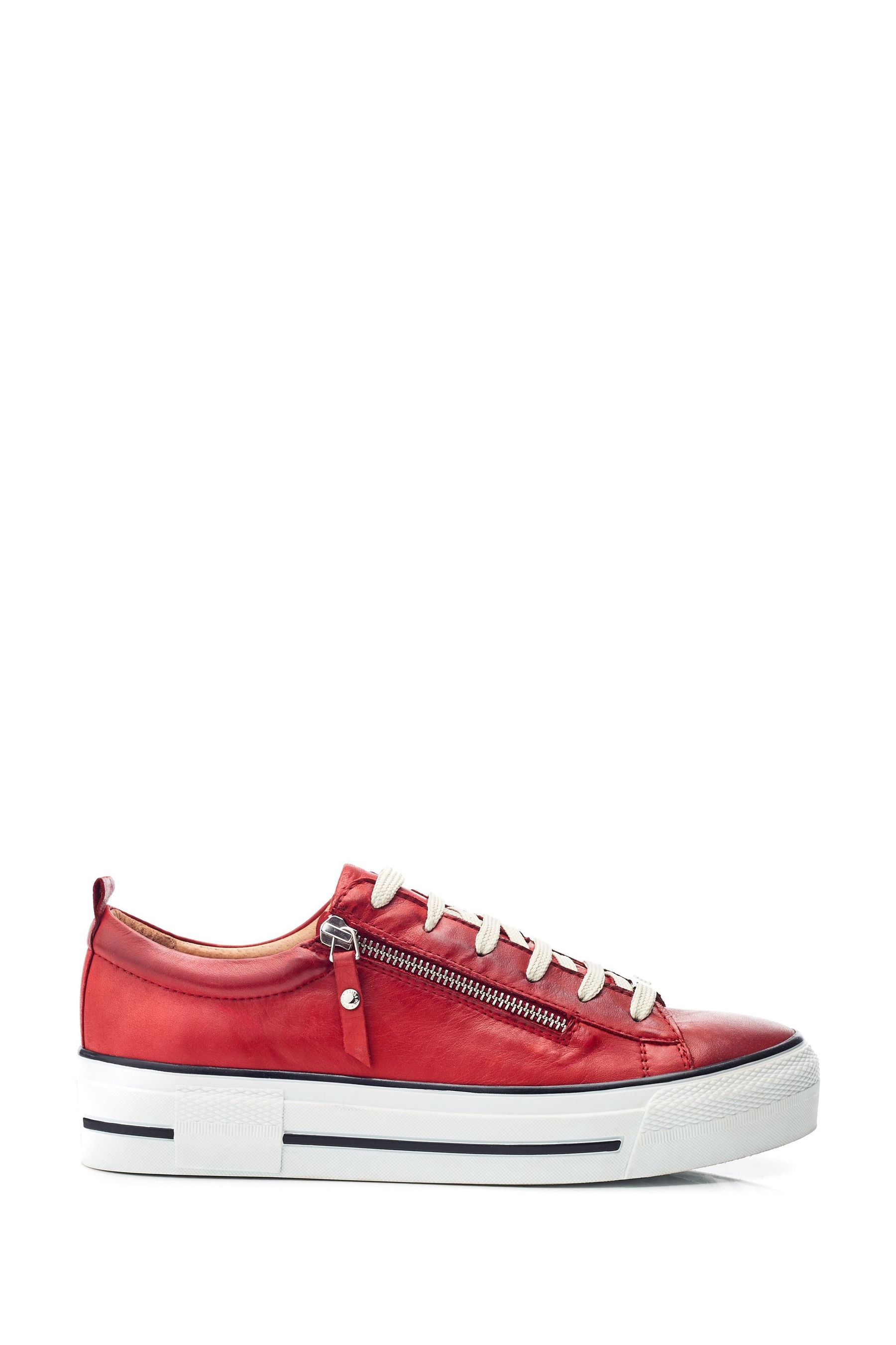 Moda in pelle pink trainers store