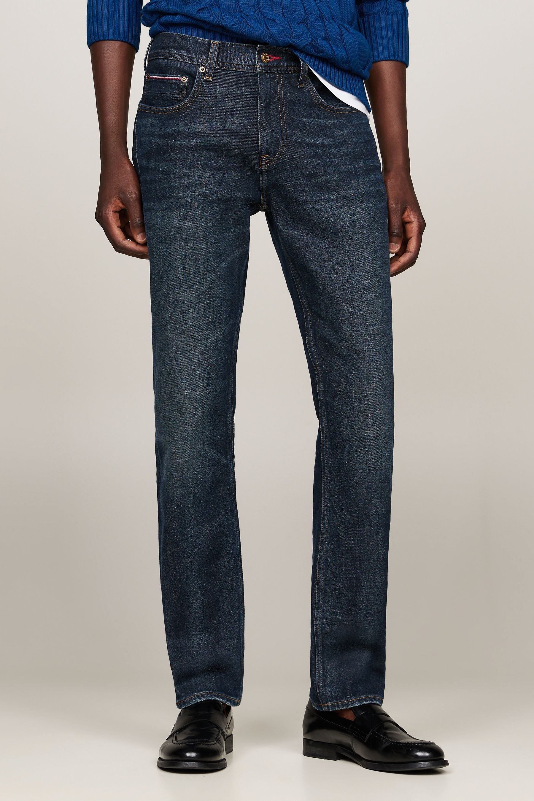 Tommy straight jeans discount